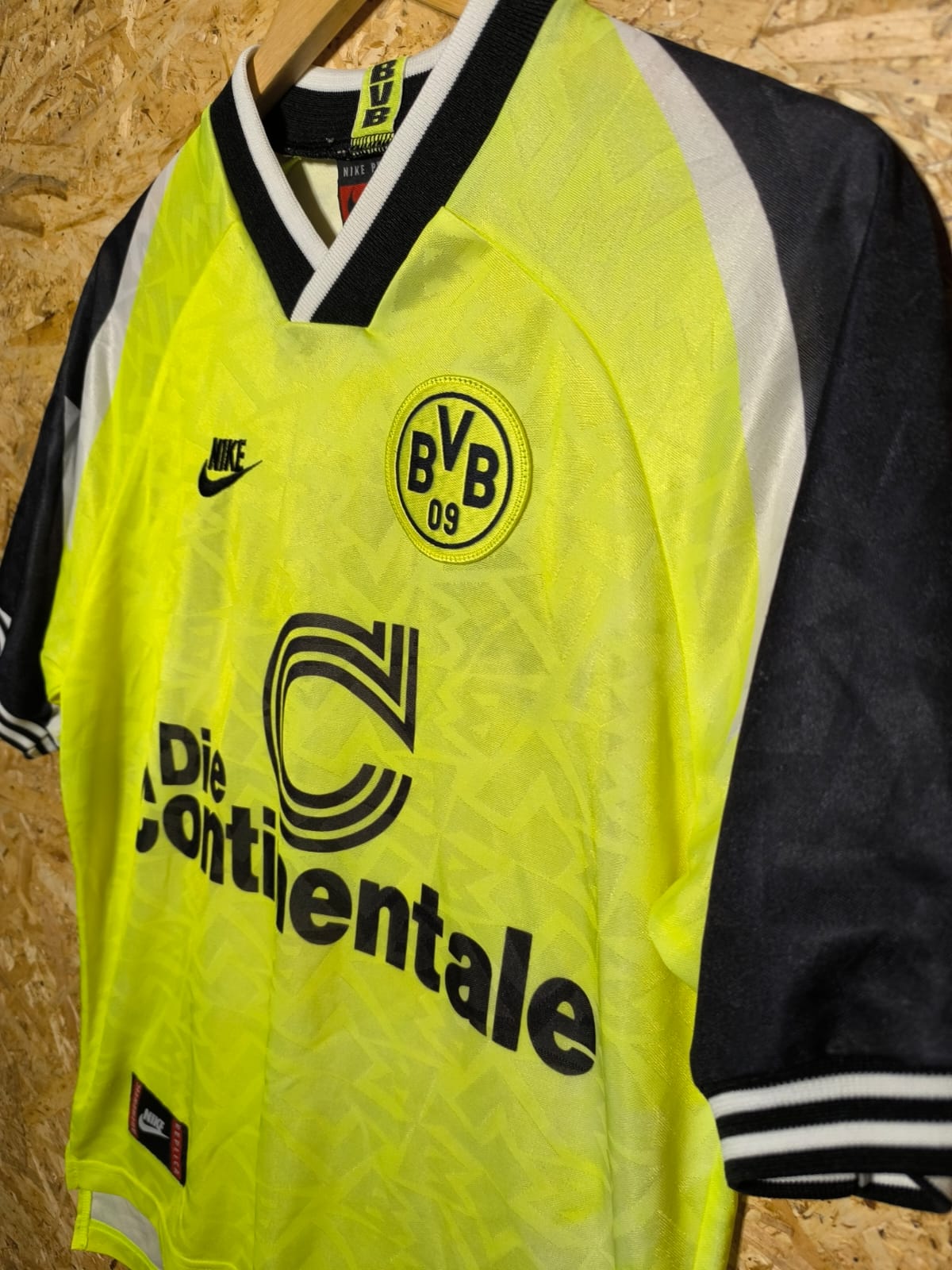 1995 Dortmund Home, Small