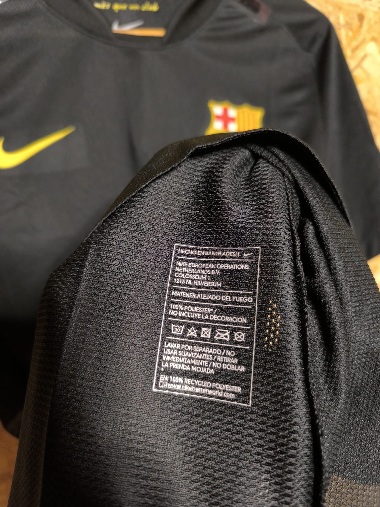 2011 Barcelona Away Kitroom Issue 'Messi 10', Medium