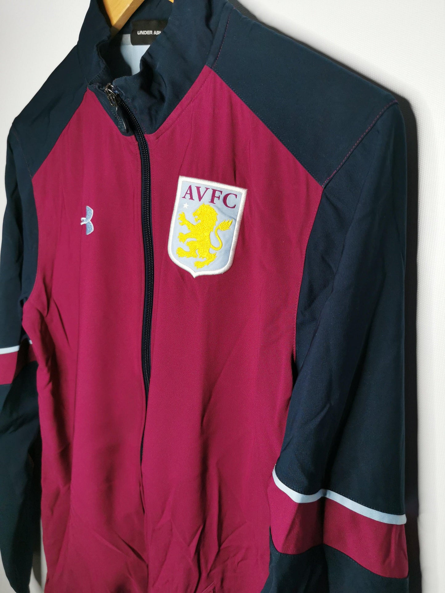 2016 Aston Villa Track Top, X Large Boys - footballshirts.ie