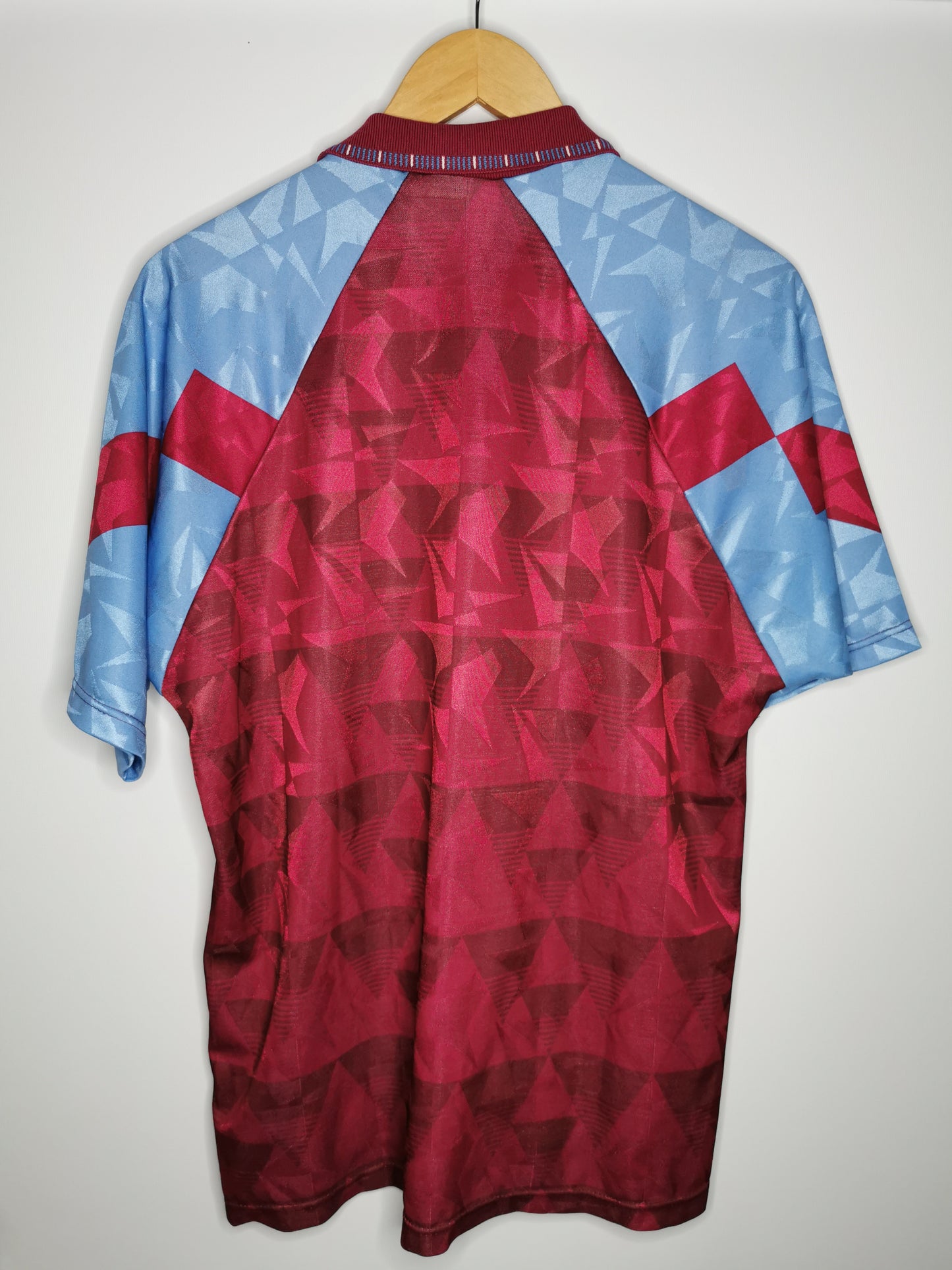 1992 Aston Villa Home, Medium