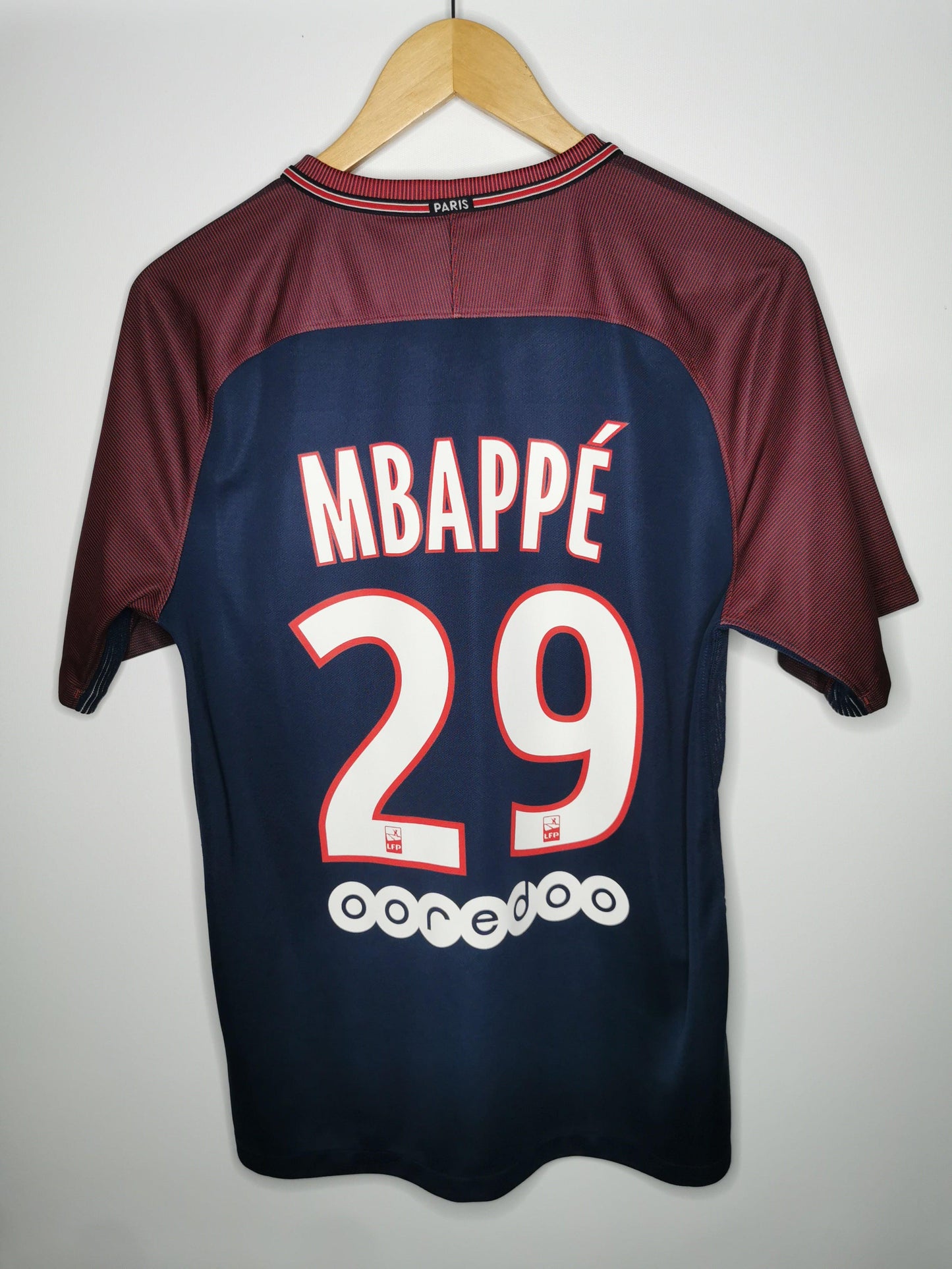 2017 PSG Home Mbappe 29, Medium - footballshirts.ie