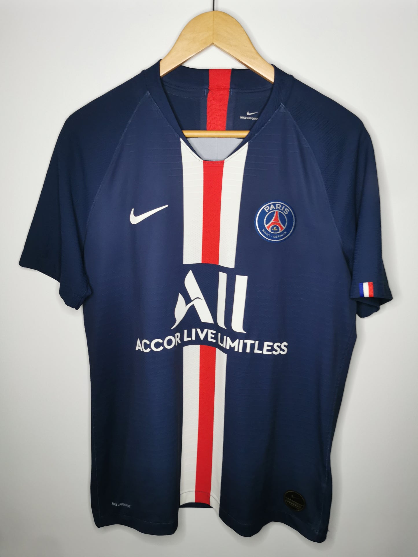 2019 PSG Home Player Spec Mbappe 7, Medium
