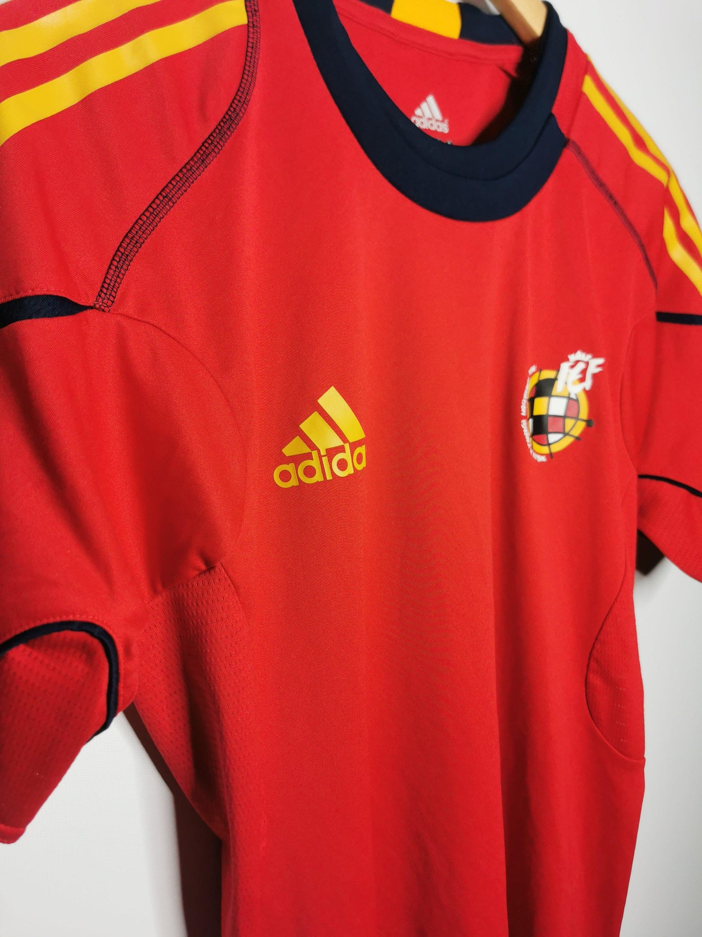 2008 Spain Training Player Spec Tee, Small - footballshirts.ie