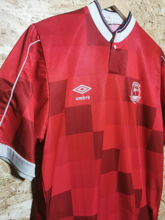 Authentic Aberdeen 1988 Umbro Home Short Sleeve Football Shirt (Image 2)