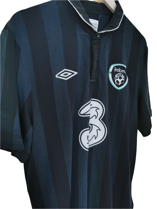 Authentic 2009 Ireland Away (Rear View)
