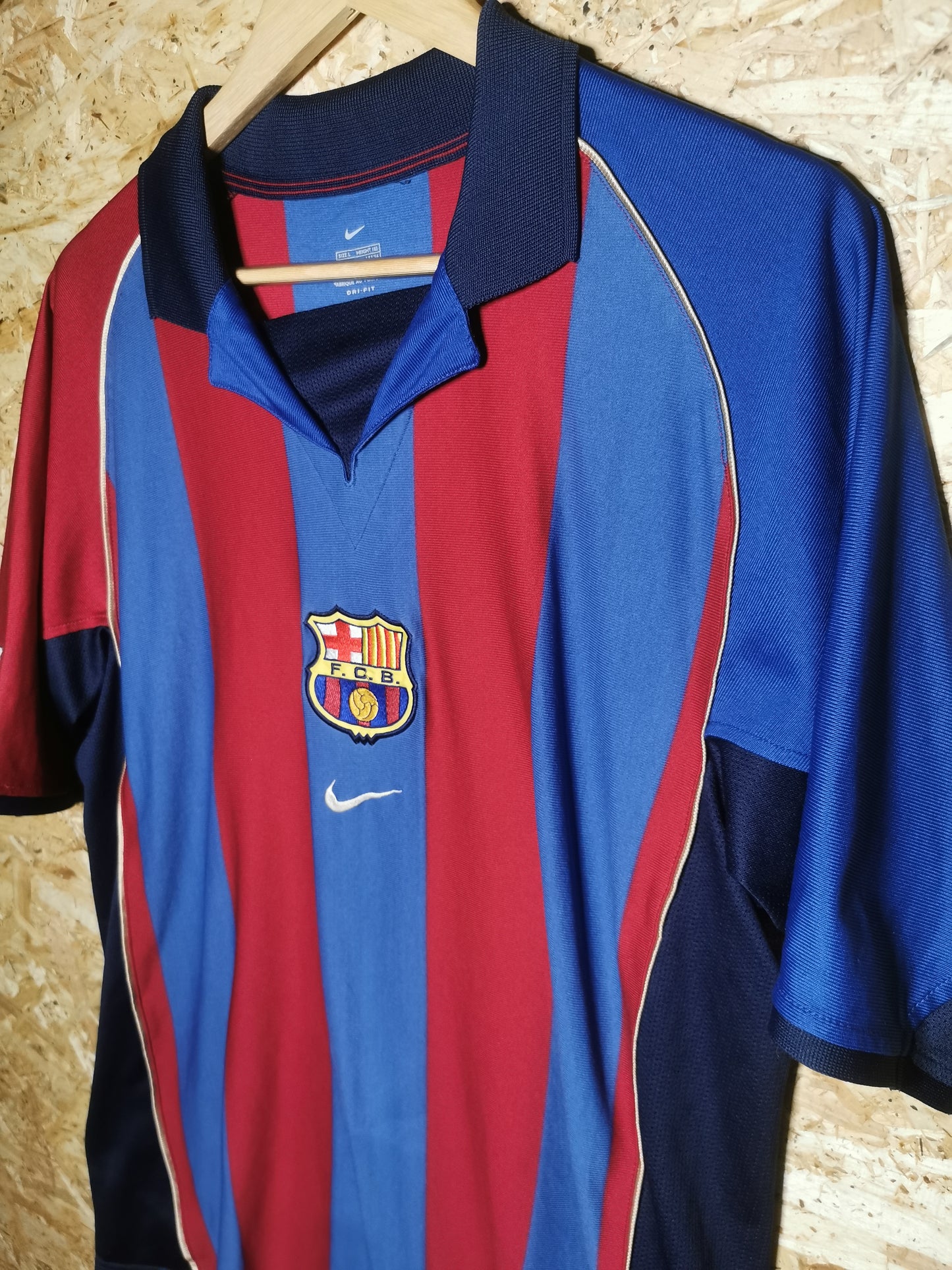 2001 Barcelona Home, Large