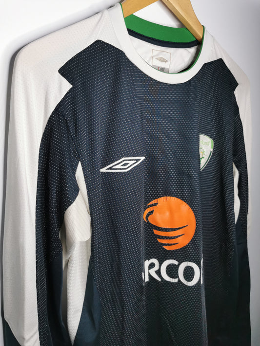Authentic 2007 Ireland Goalkeeper (Image 2)