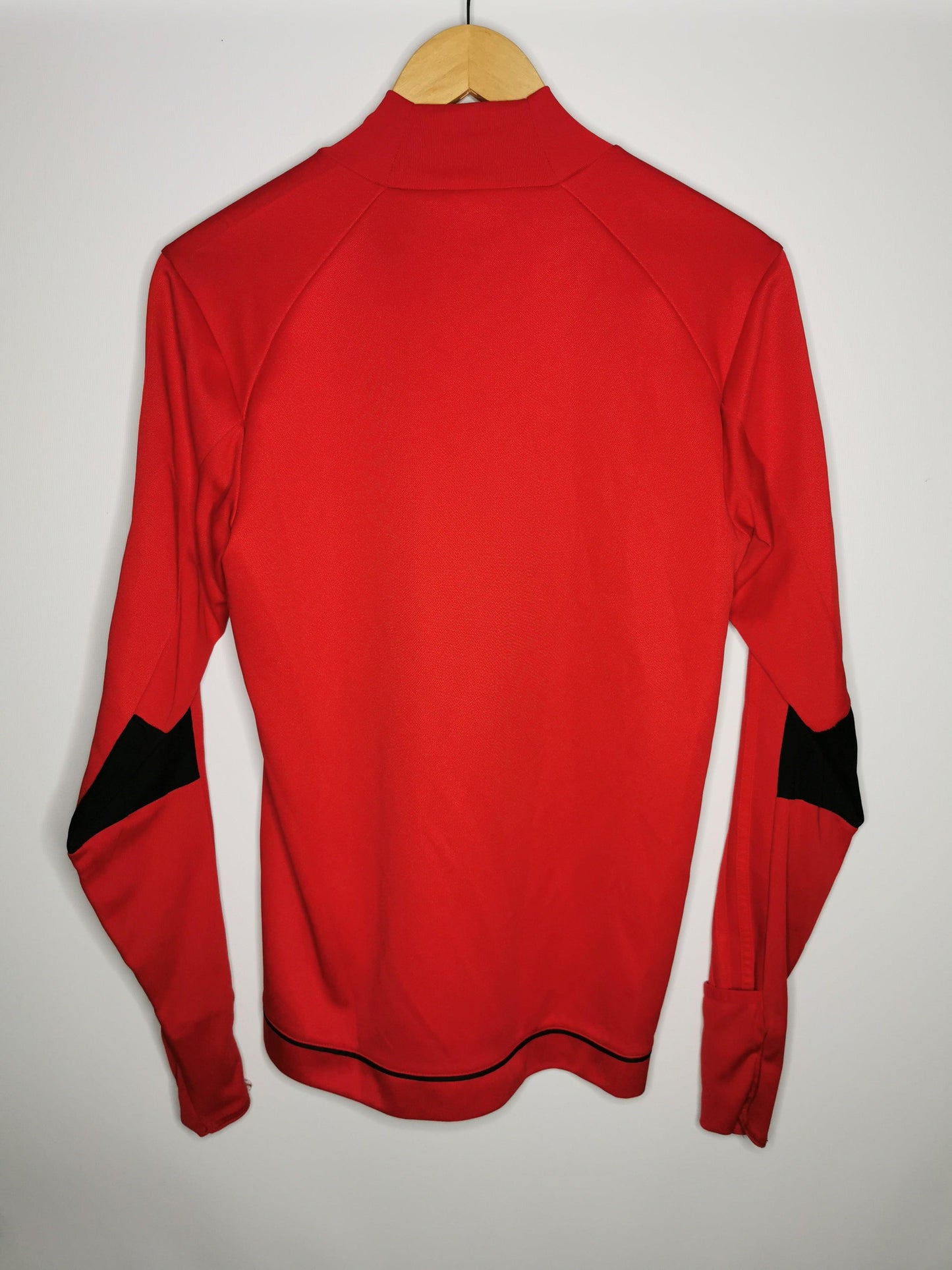 2014 Aberdeen Sweatshirt, Small - footballshirts.ie