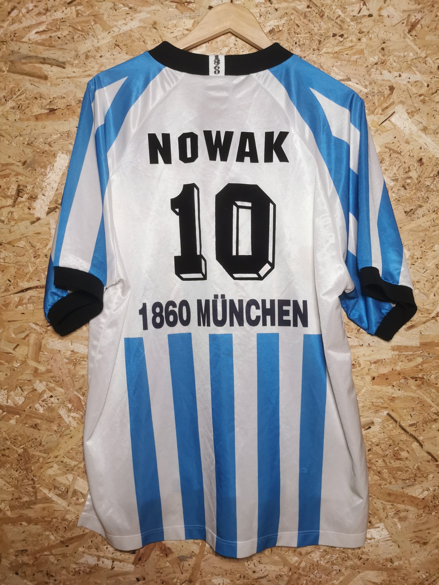 1995 1860 Munich Home 'Nowak 10', XX Large