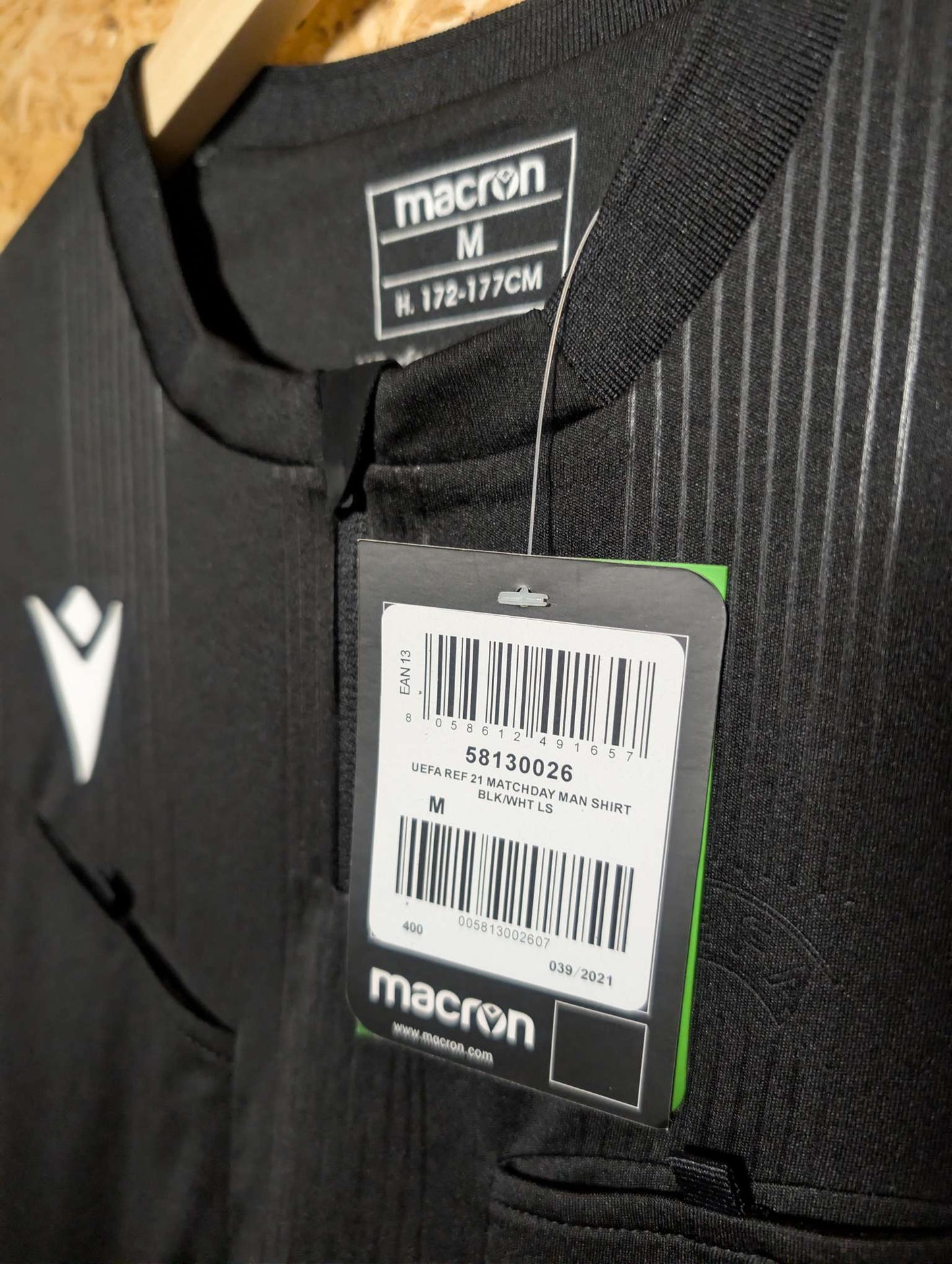 2021 UEFA Referee jersey, Medium