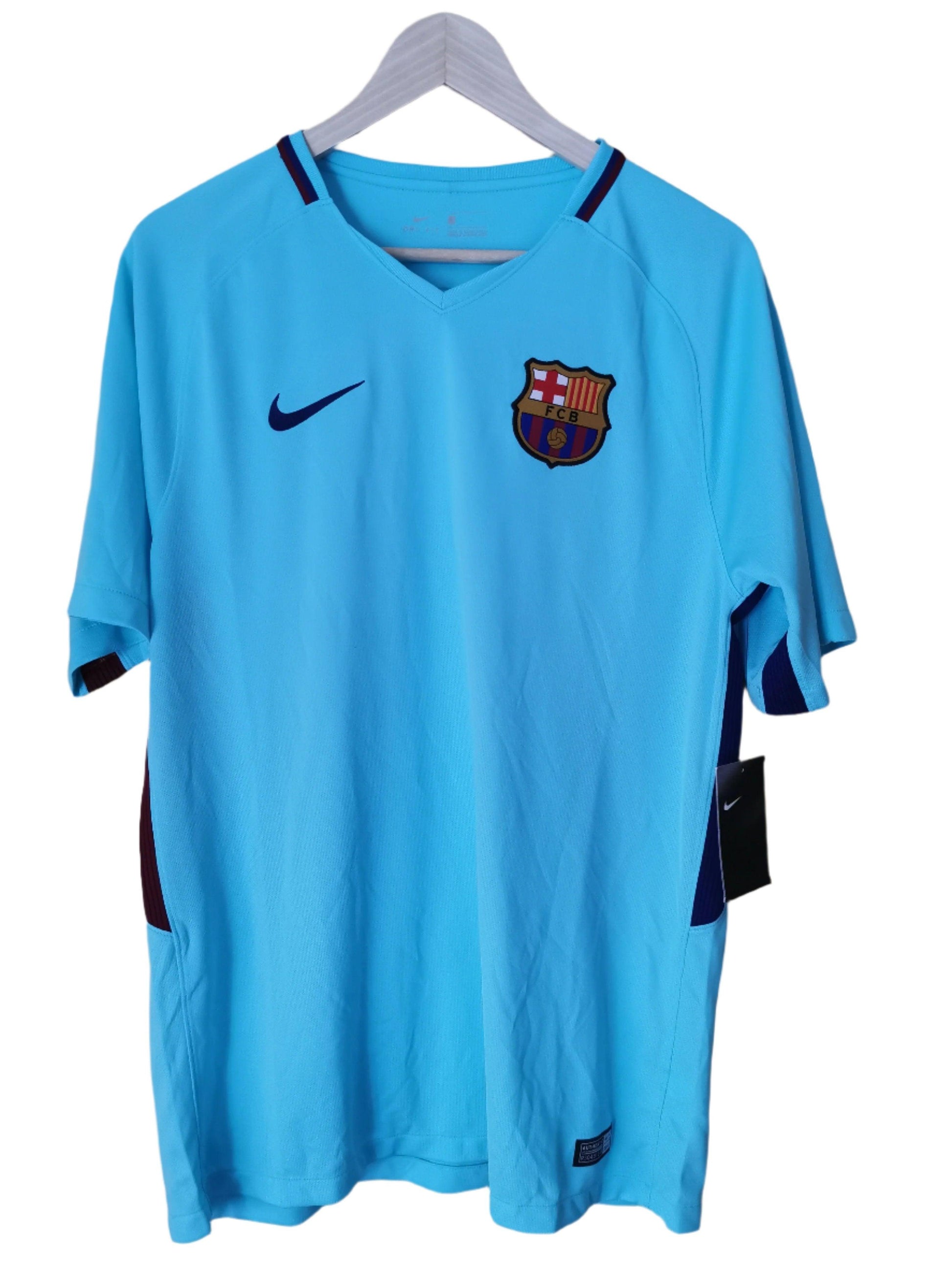 2017 Barcelona Away 'Pique 3', Large, BNWT - footballshirts.ie