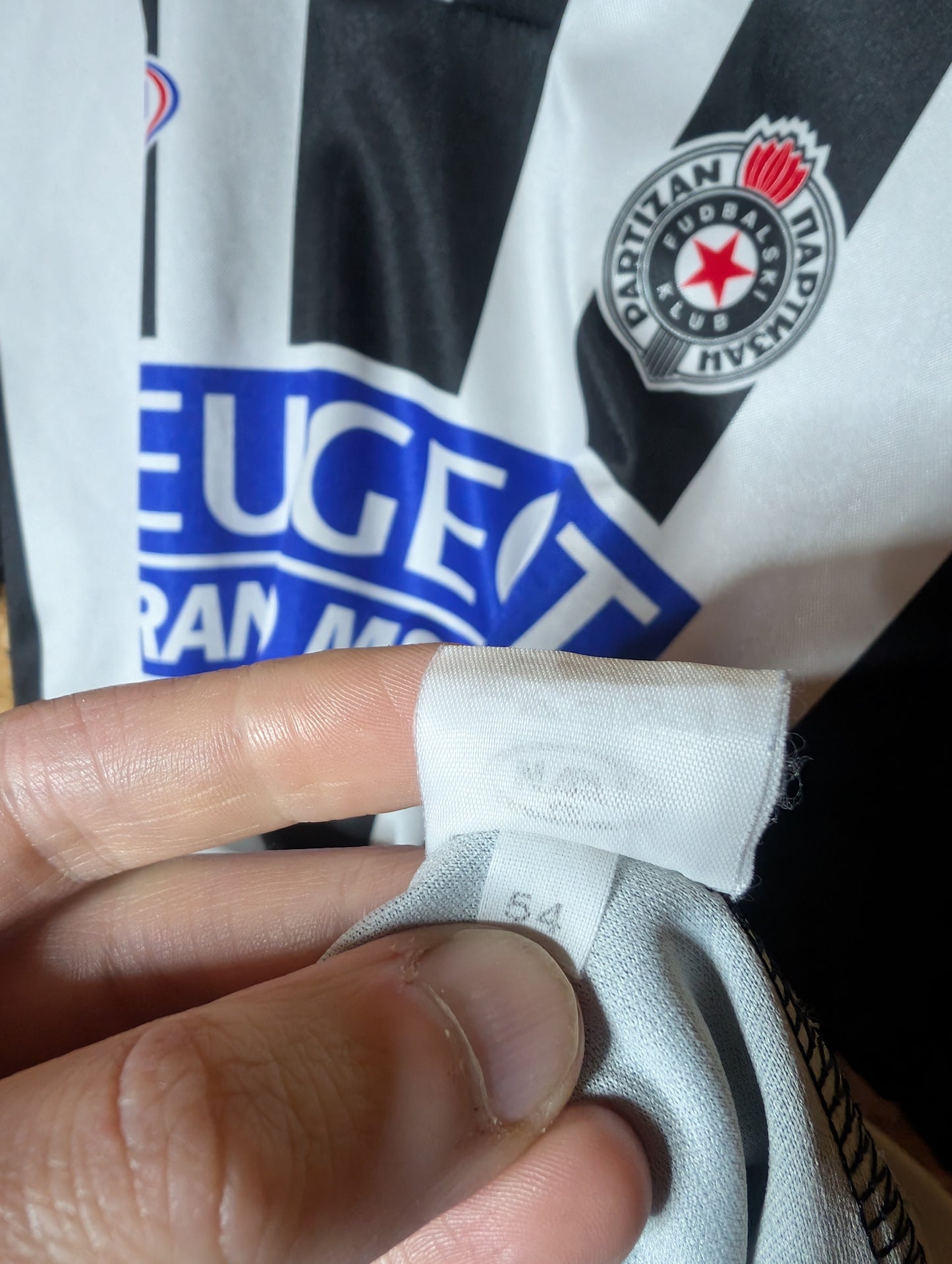 Authentic Partizan Belgrade 2000 Naai Home Football Shirt 'Delibašić 9' (Image 5)