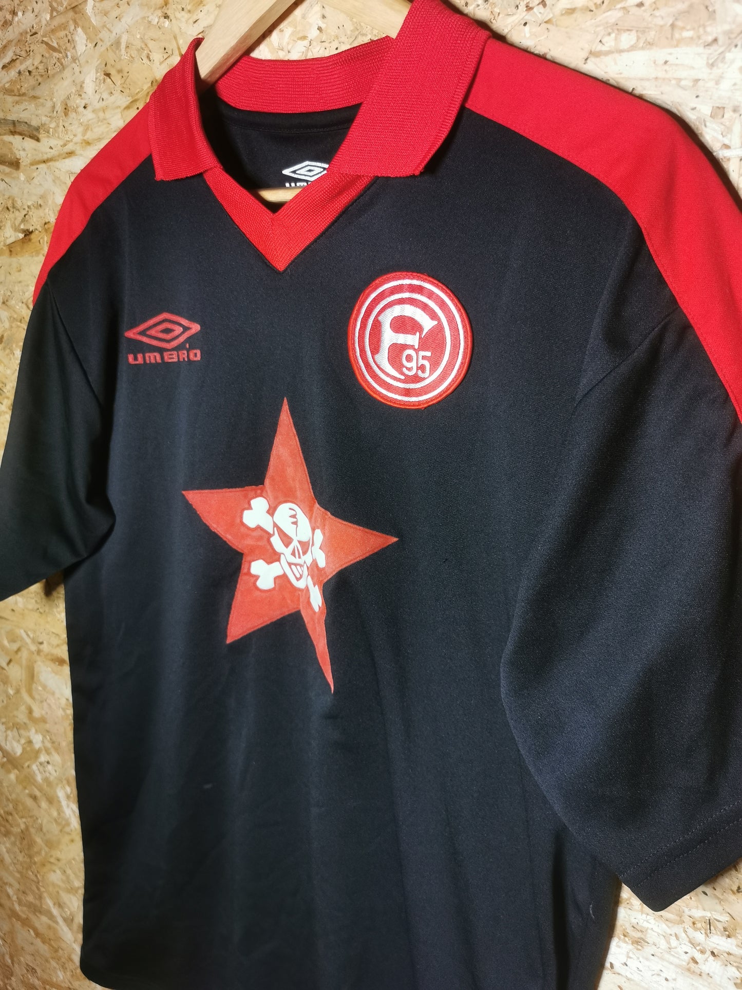 2001 Fortuna Dusseldorf Away, Large