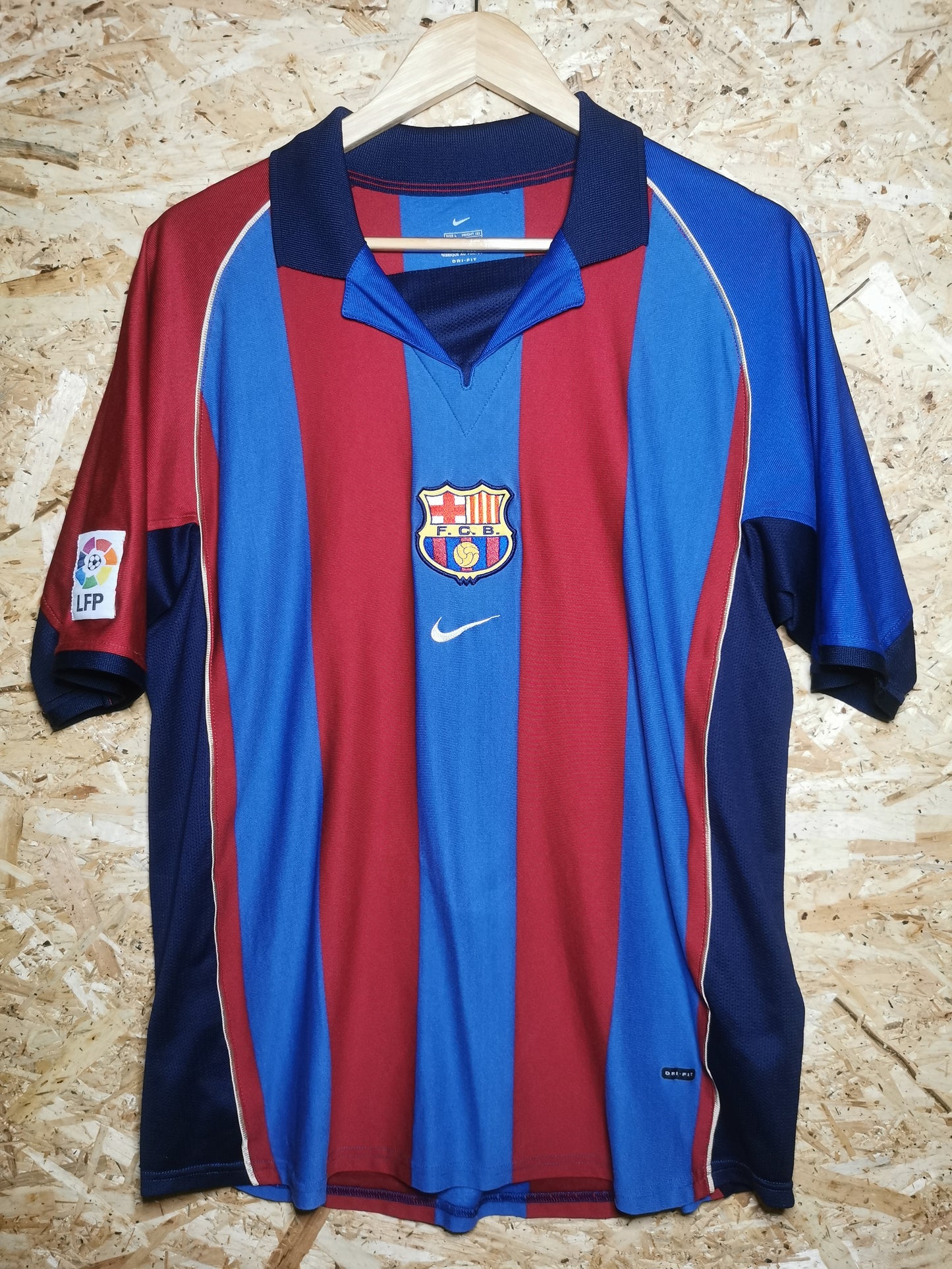 2001 Barcelona Home, Large