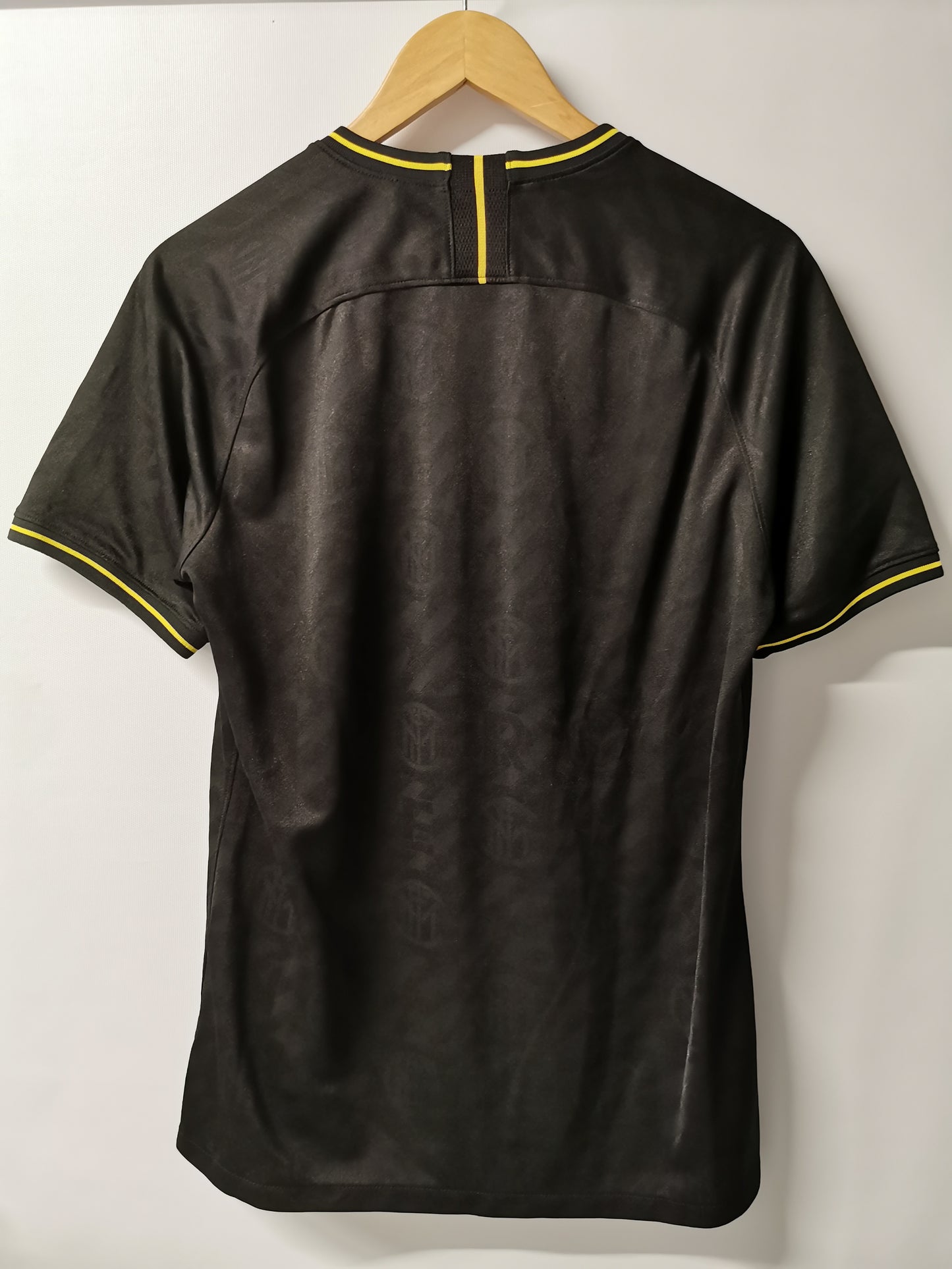 2019 Inter Milan Third, Medium