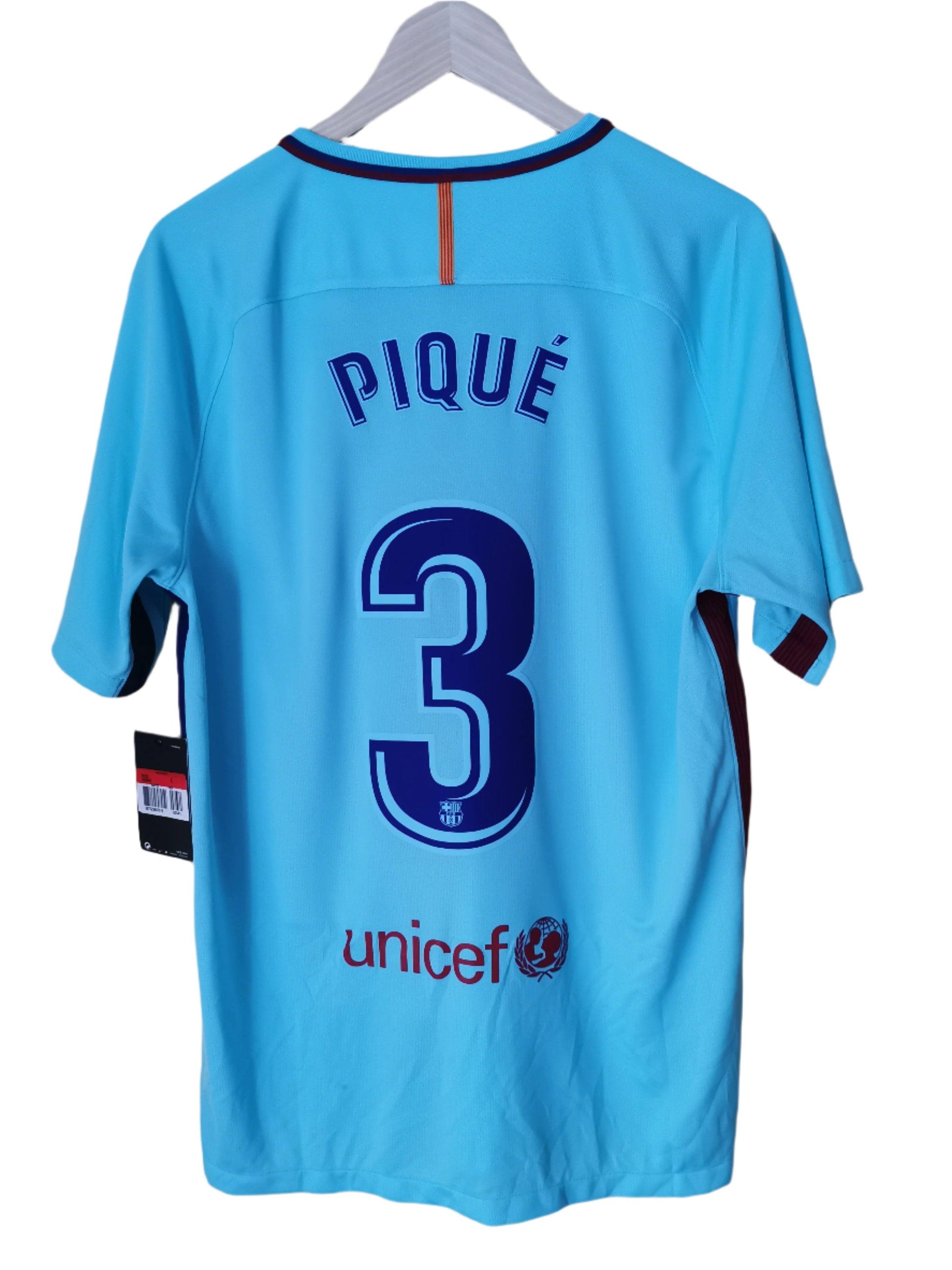 2017 Barcelona Away 'Pique 3', Large, BNWT - footballshirts.ie