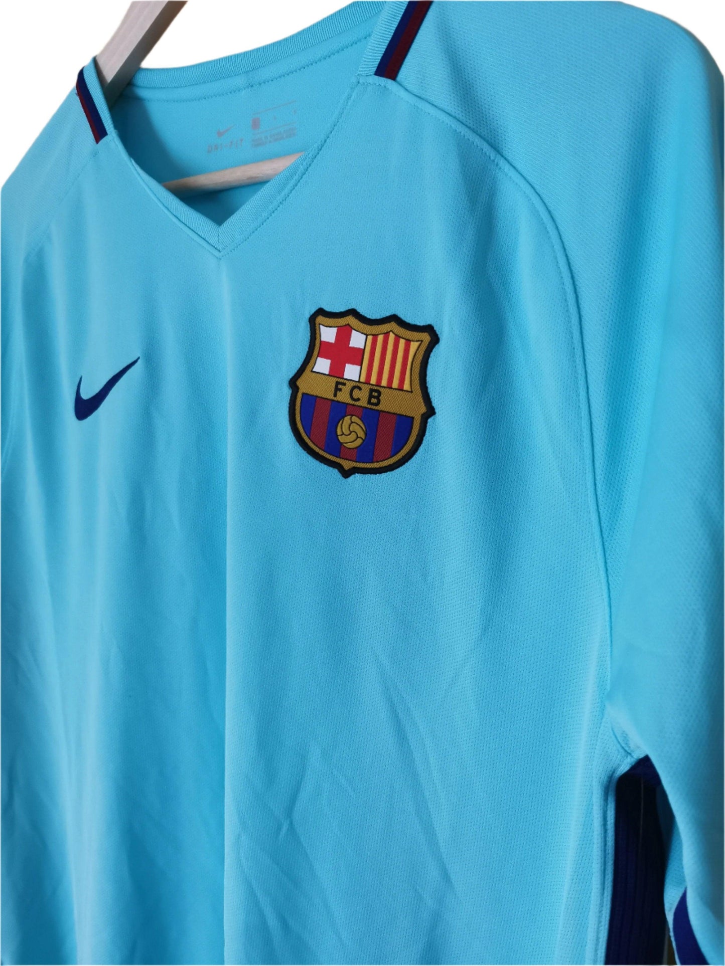 2017 Barcelona Away 'Pique 3', Large, BNWT - footballshirts.ie