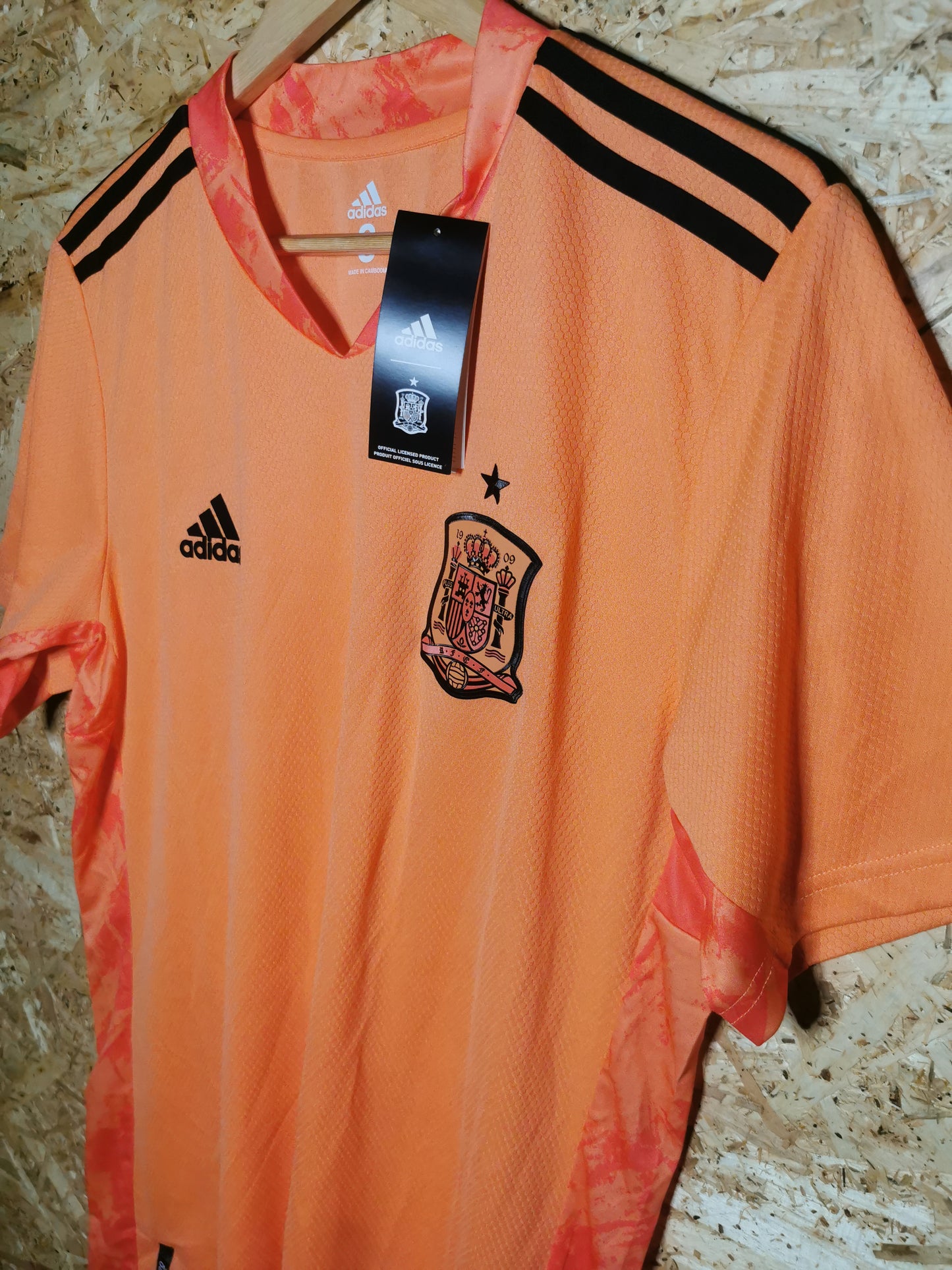 2020 Spain Goalkeeper Player Issue, Large (Size 8), BNWT