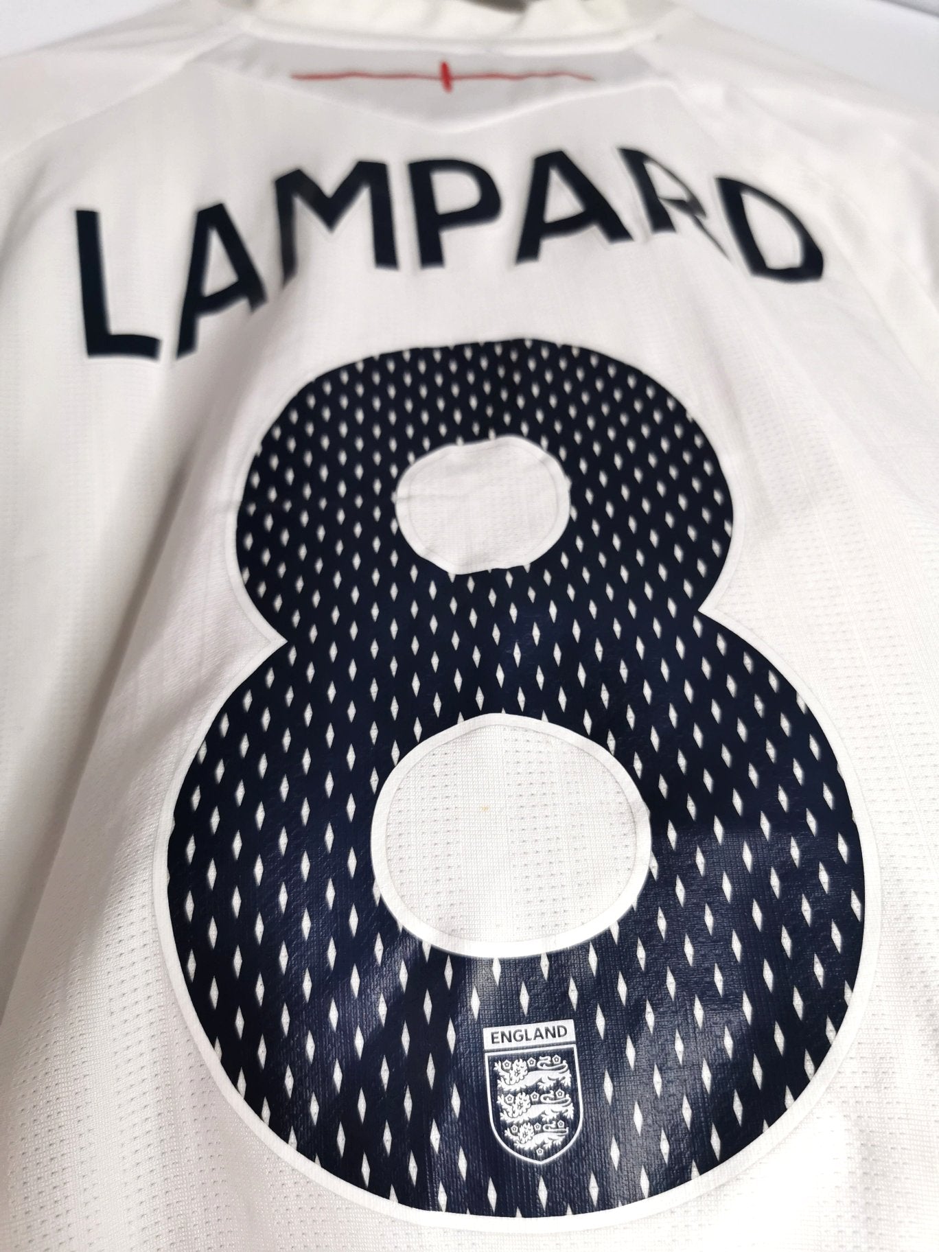 2008 England Home 'Lampard 8' nameset bottom