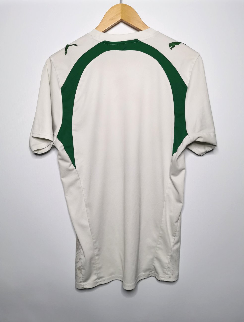 2006 Saudi Arabia Home, Medium