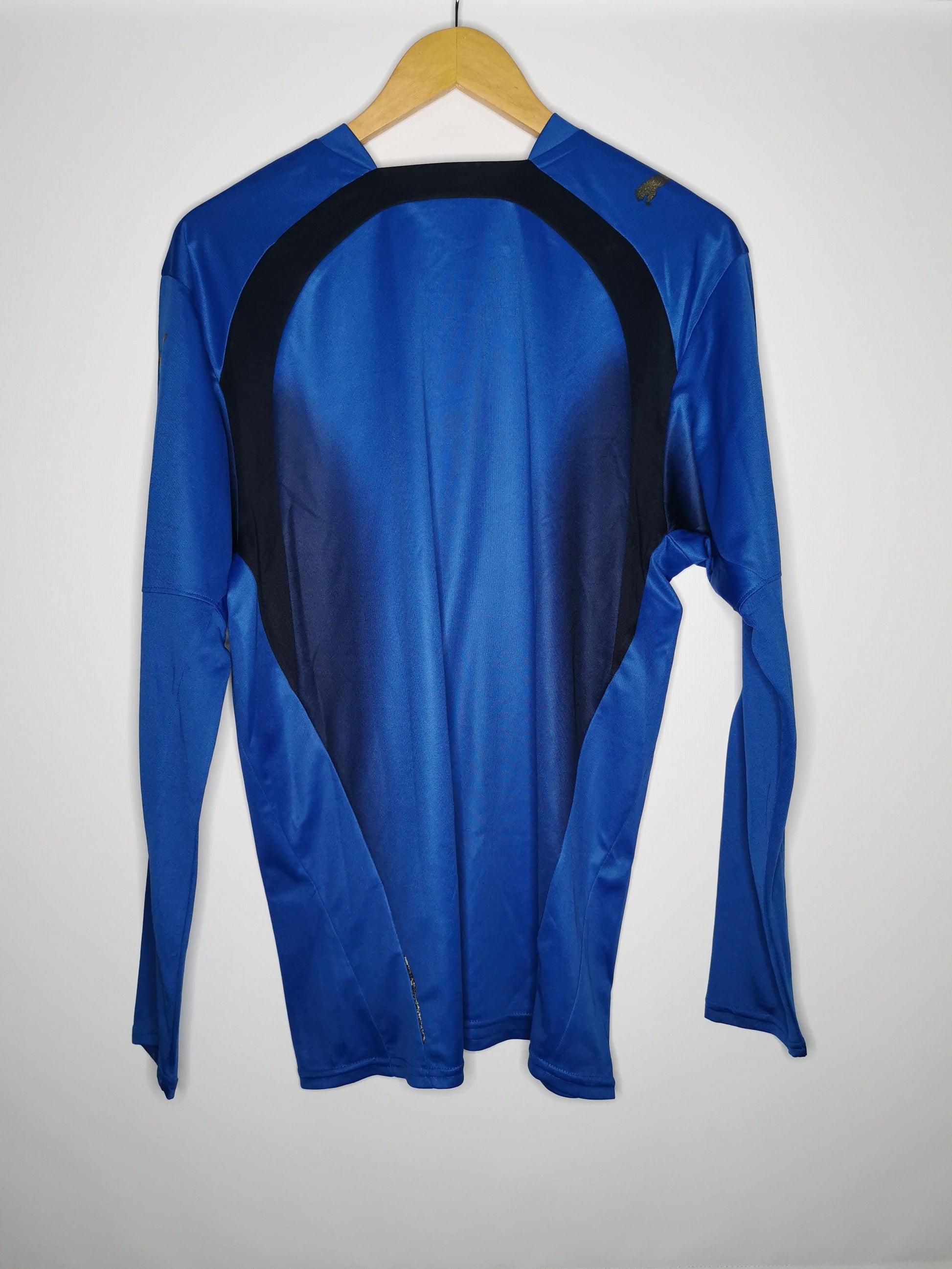 2006 Italy Home Long Sleeve, Medium - footballshirts.ie