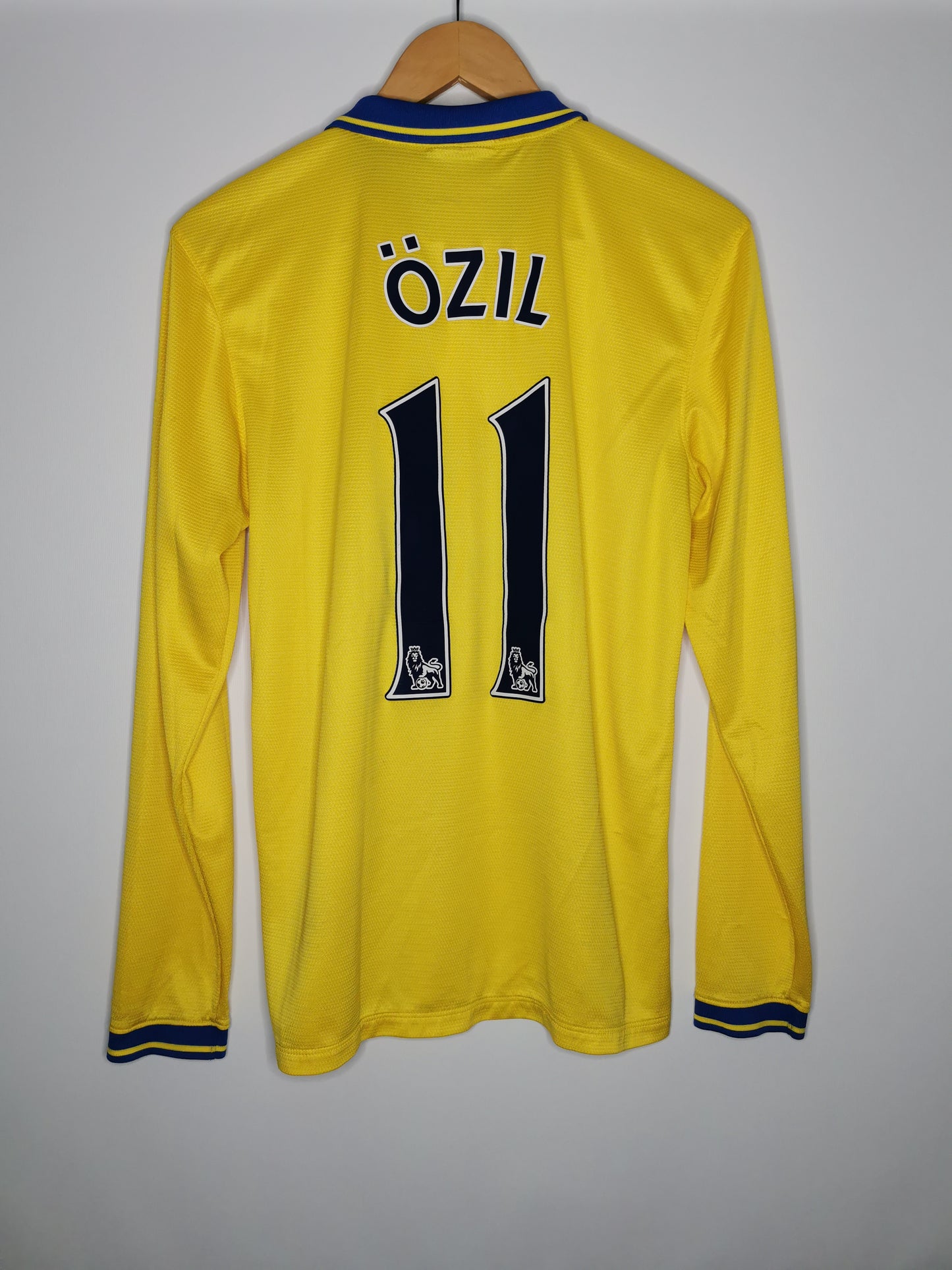 2013 Arsenal Away Long Sleeve 'Ozil 11', Medium