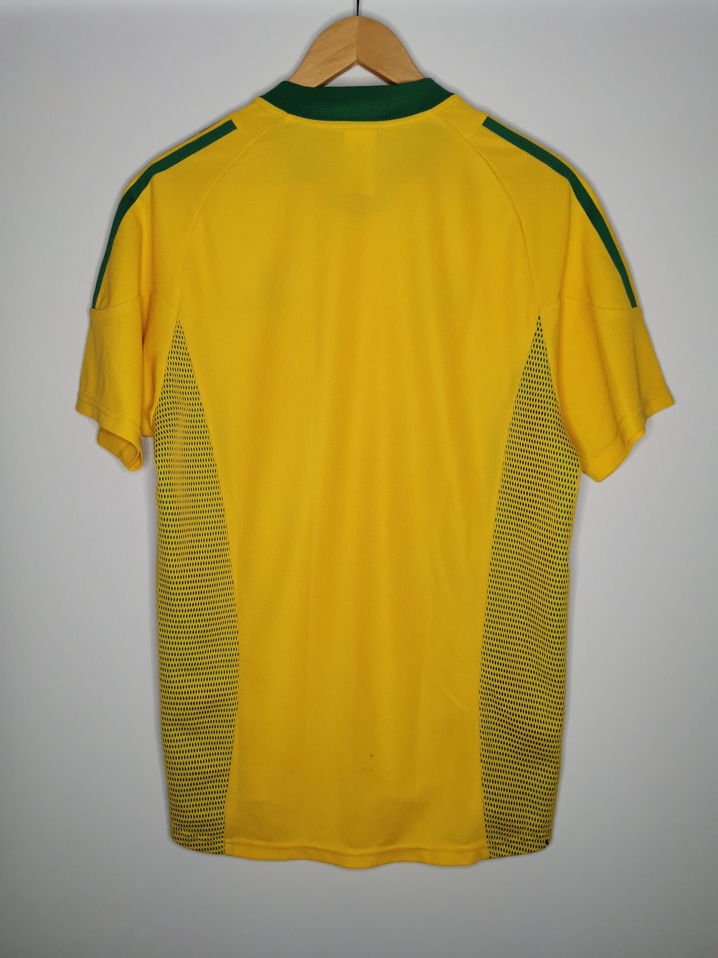 2002 South Africa Away, Medium