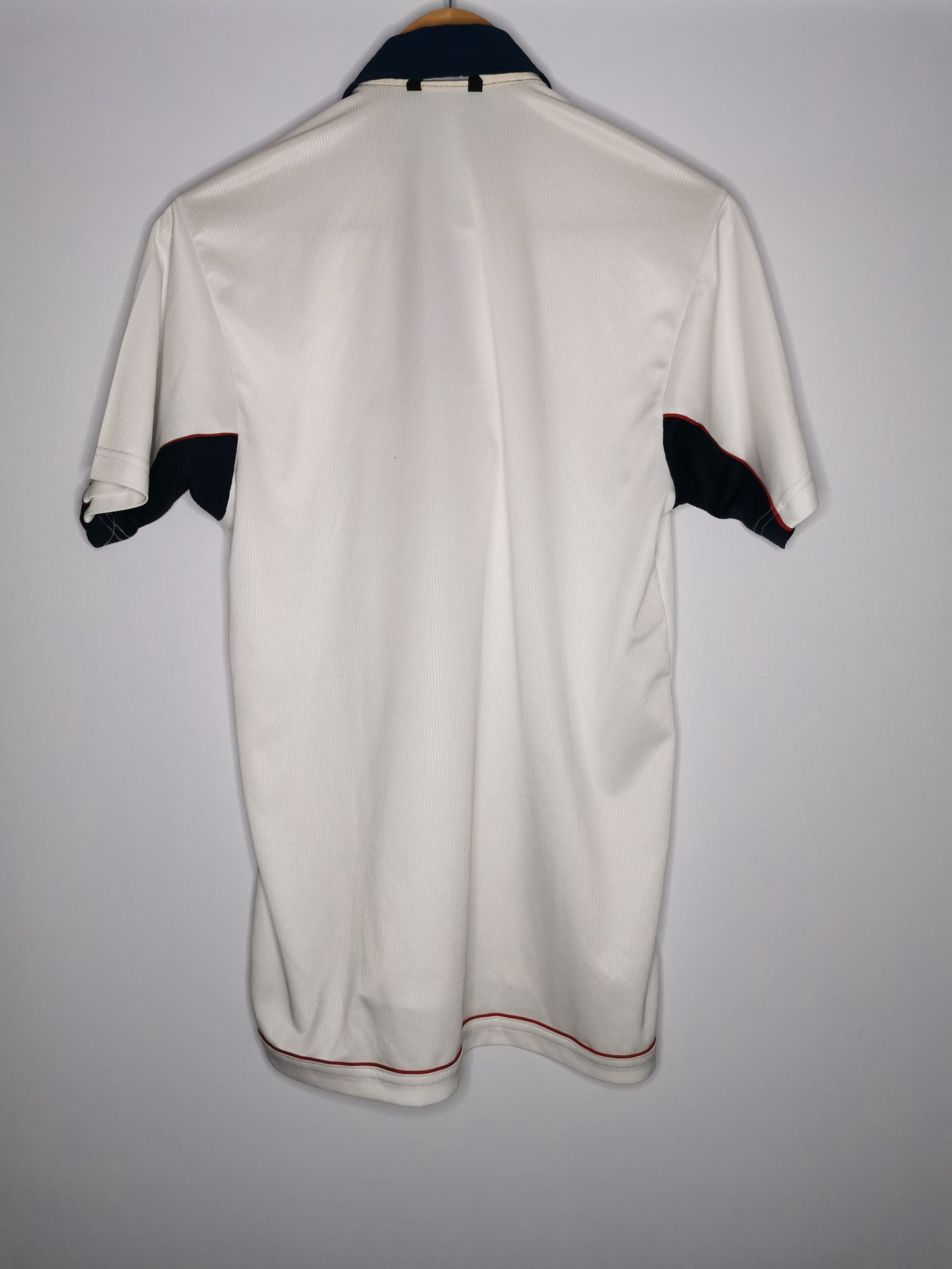 2000 Chile Away, Small