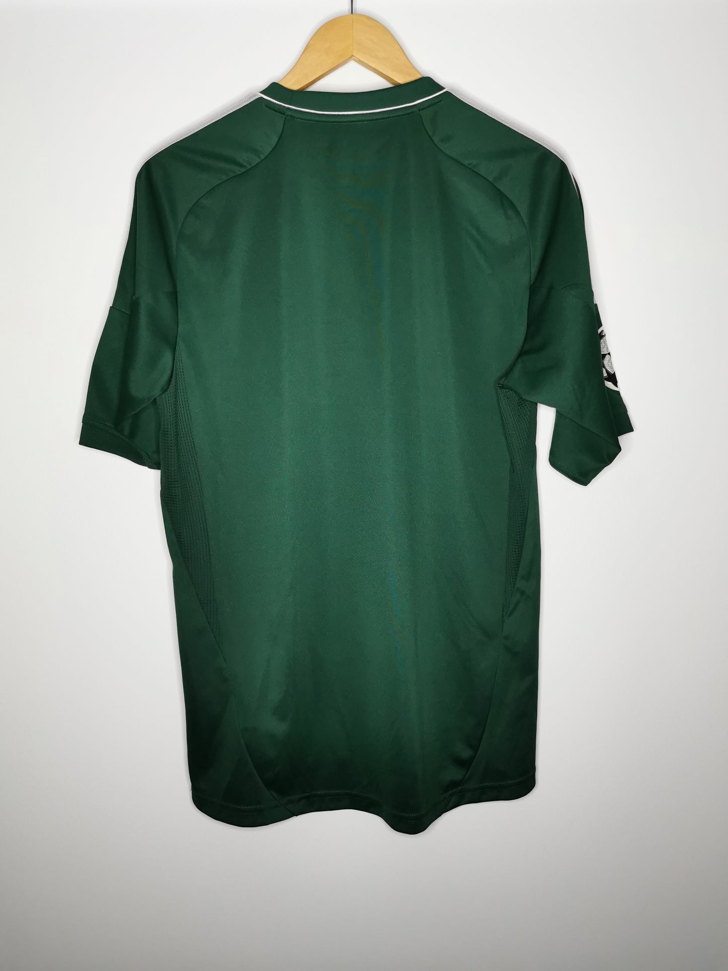2012 Real Madrid Third, Medium