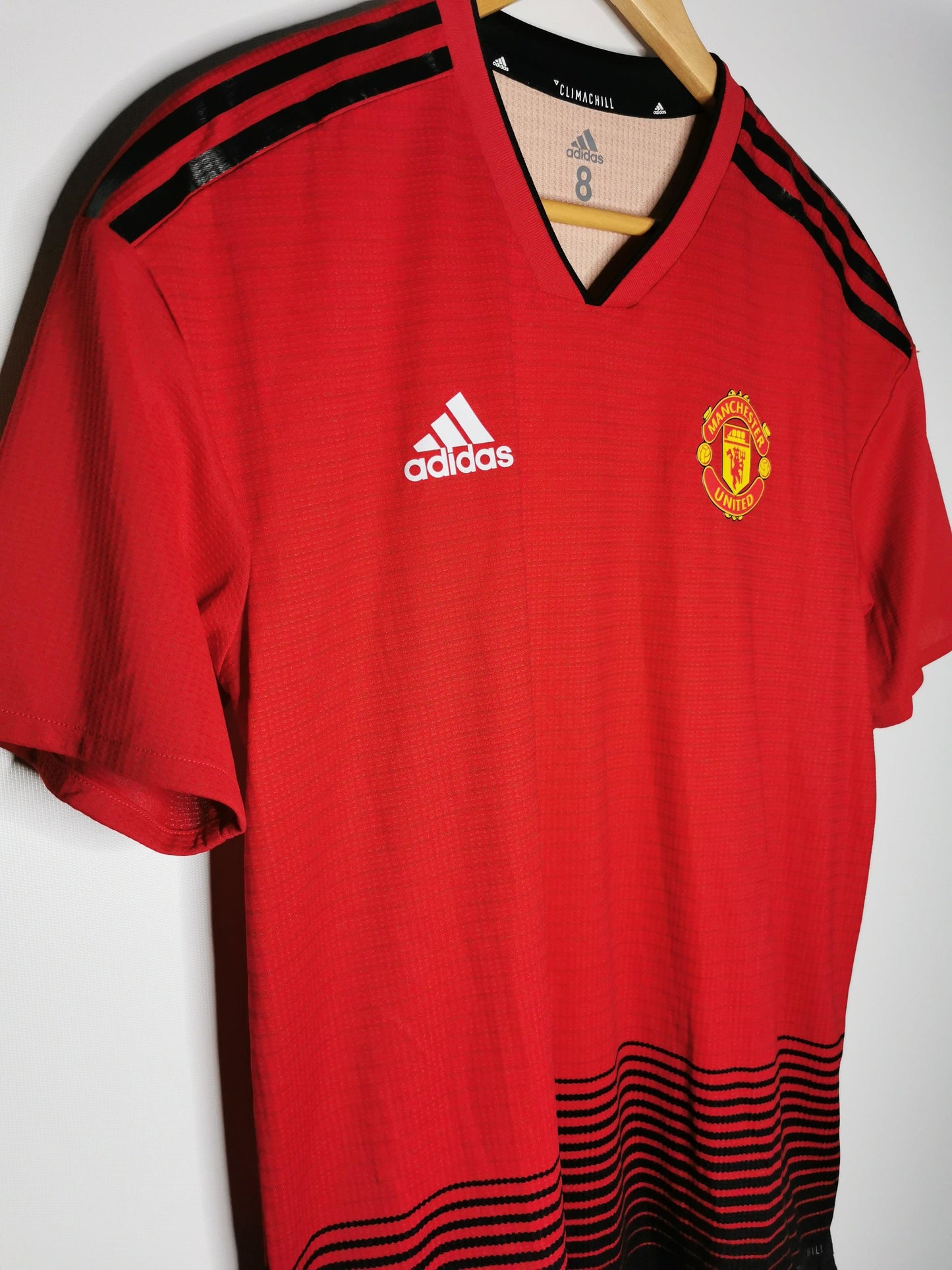 2018 Man United Home Kitroom Issued, 8 (Large) - footballshirts.ie