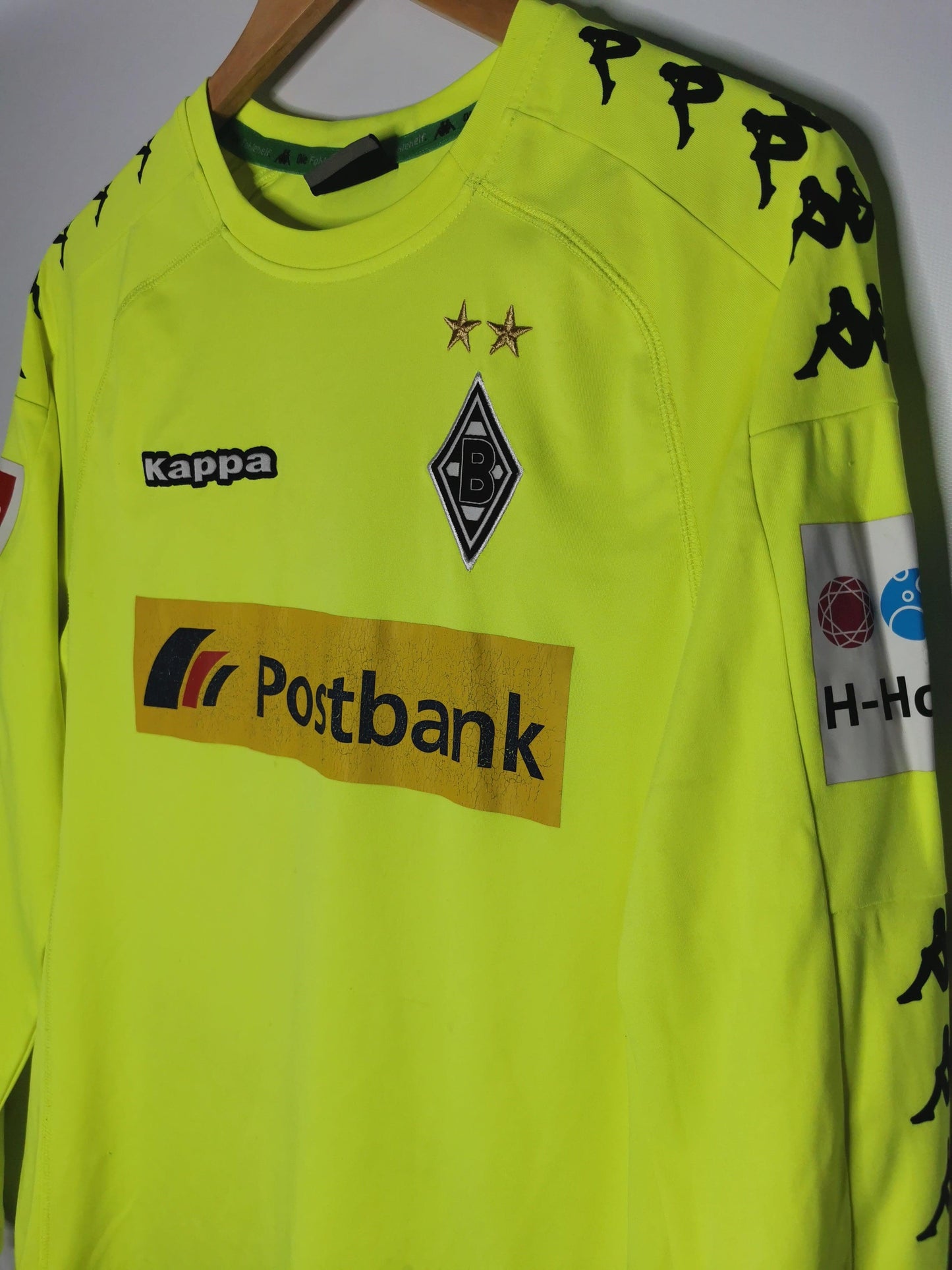 2017 Borussia Monchengladbach Goalkeeper Long Sleeve 'Sommer 1', Small - footballshirts.ie