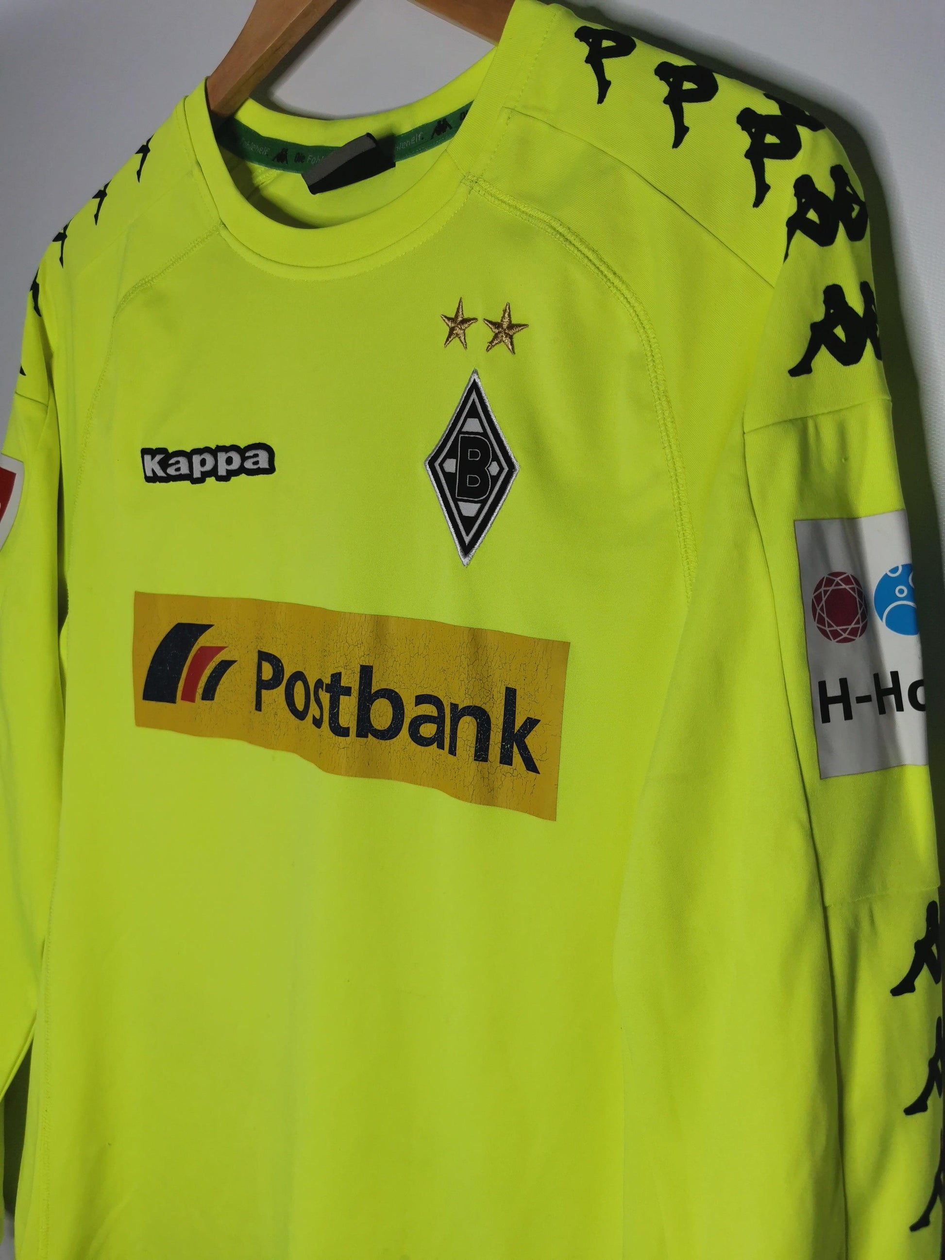 2017 Borussia Monchengladbach Goalkeeper Long Sleeve 'Sommer 1', Small - footballshirts.ie