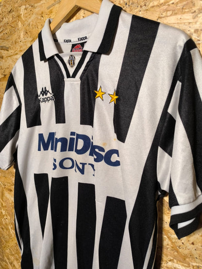 1995 Juventus Pre-Season Home, Medium