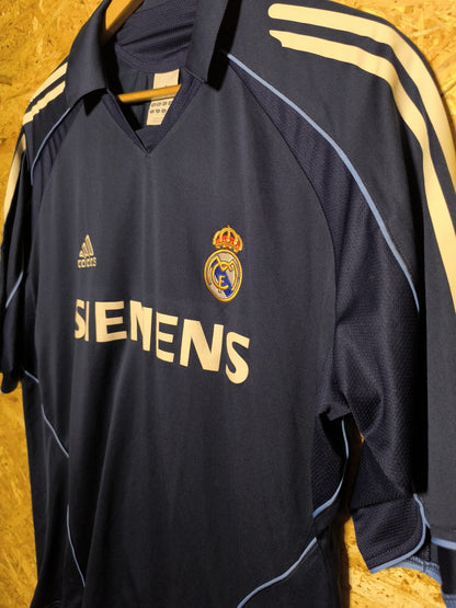 2005 Real Madrid Away, Large