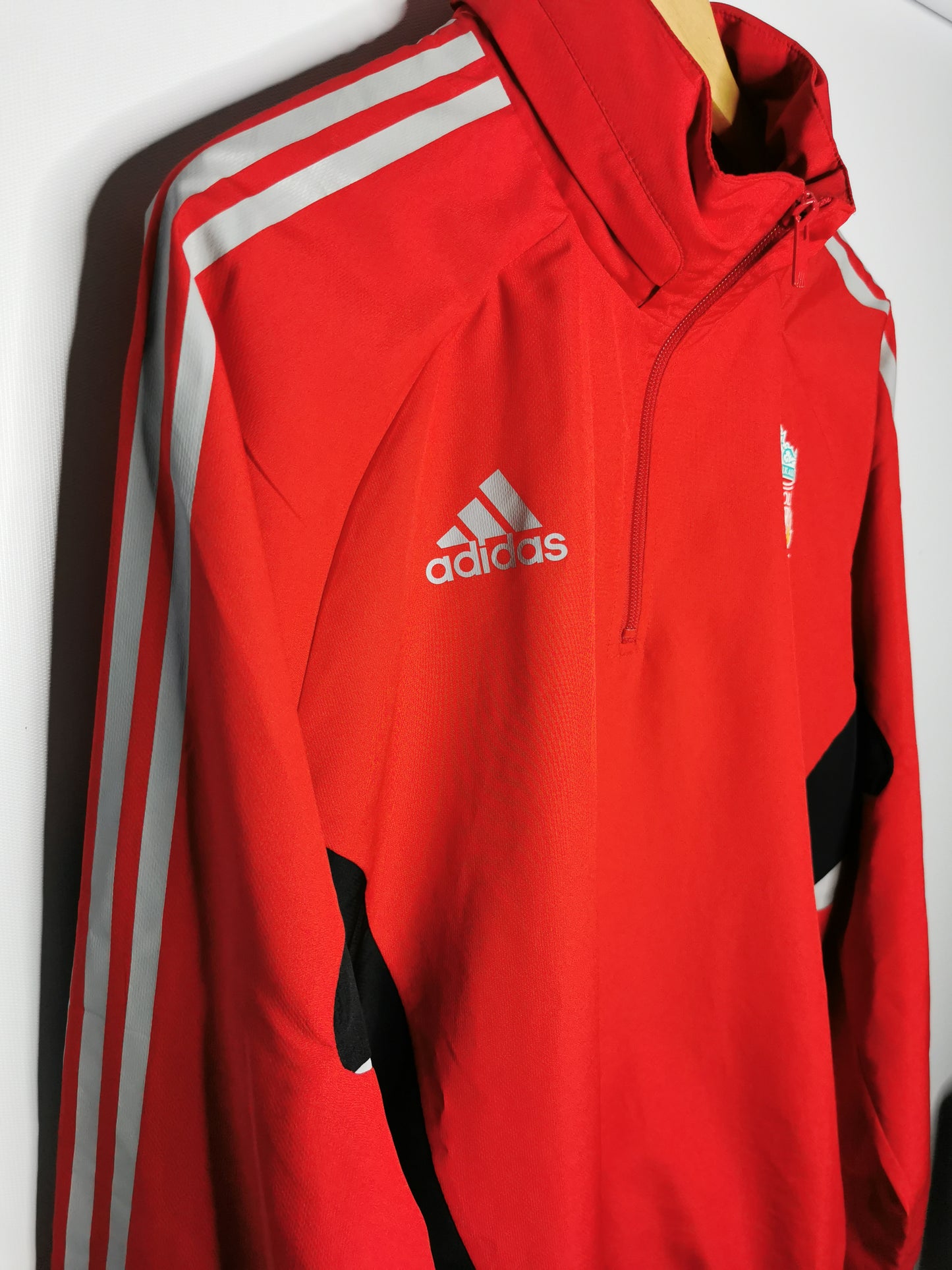 2008 Liverpool Raincoat, Medium