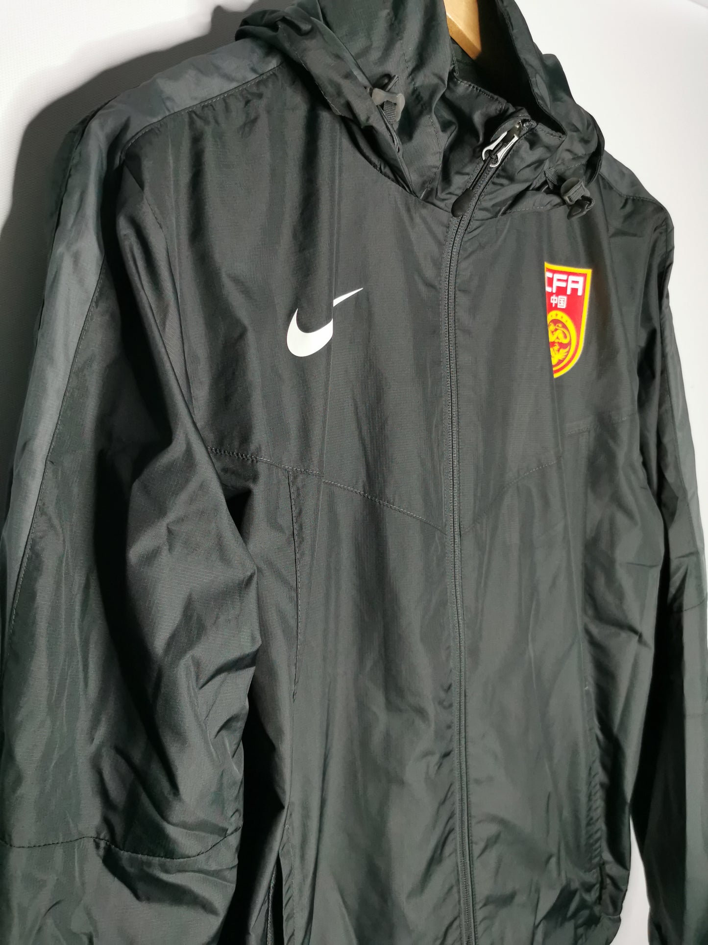 2014 China Raincoat, Large (fits Medium)