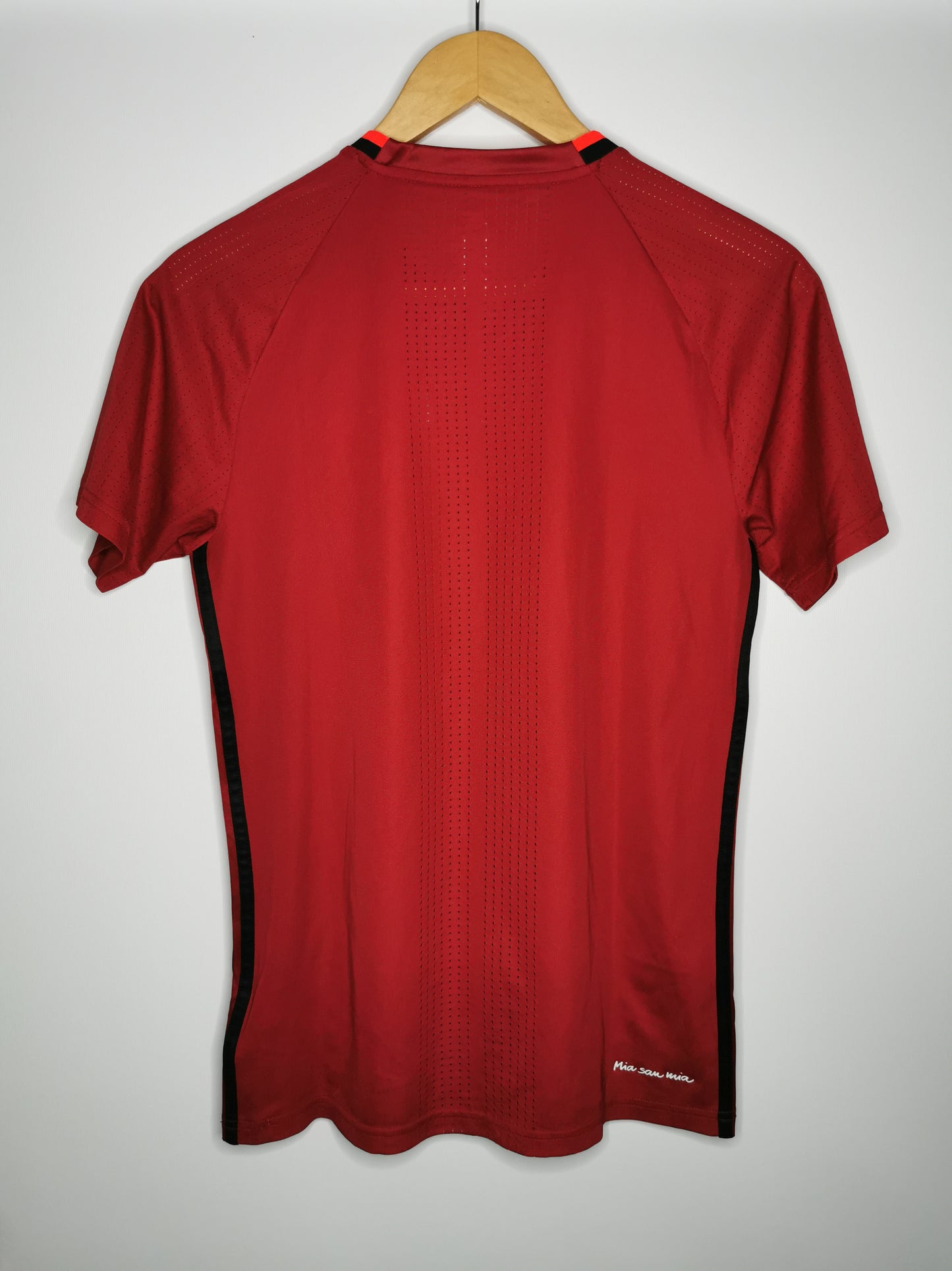 2013 Bayern Munich training tee, Small