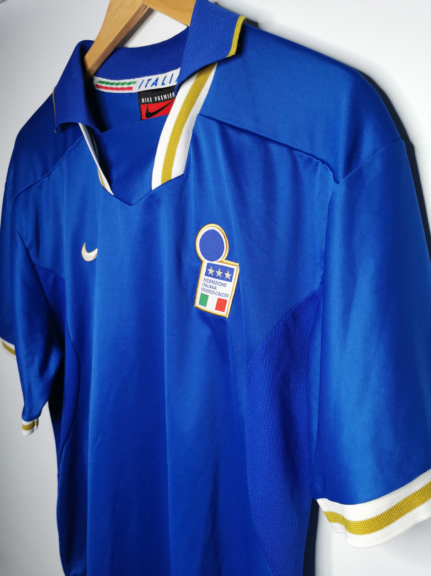 1996 Italy Home #16, X Large