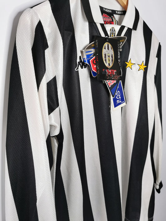Authentic 1996 Juventus Home Intercontinental Cup (Image 2)