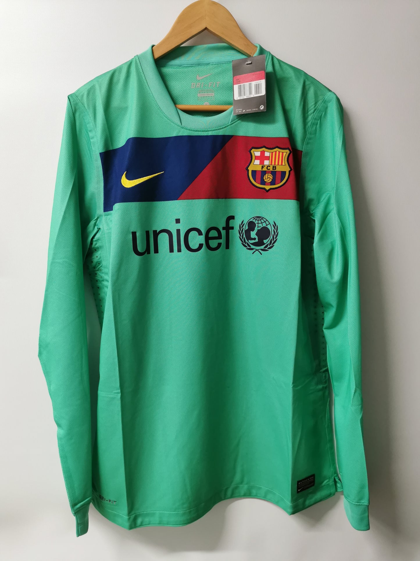 2010 Barcelona Away Kitroom Issue Long Sleeve, Large
