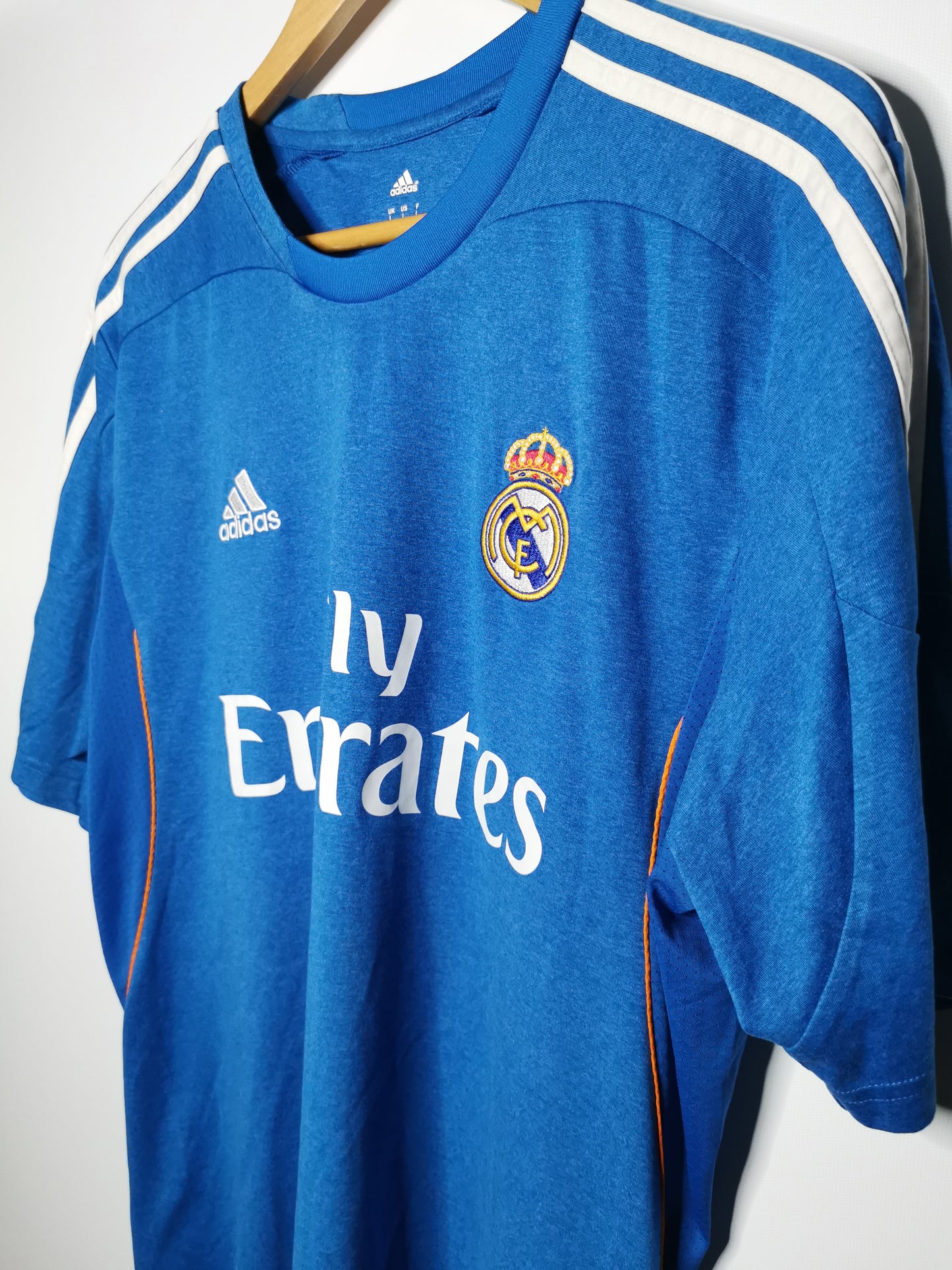 2013 Real Madrid Away, Large