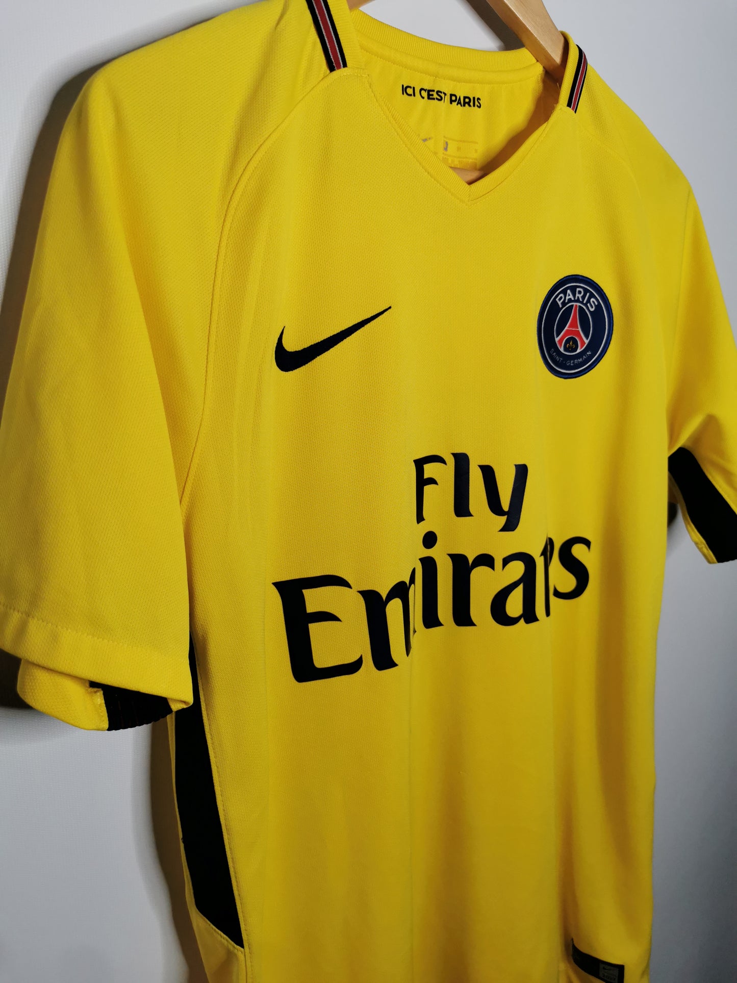 2017 PSG Away Mbappe 29, Medium