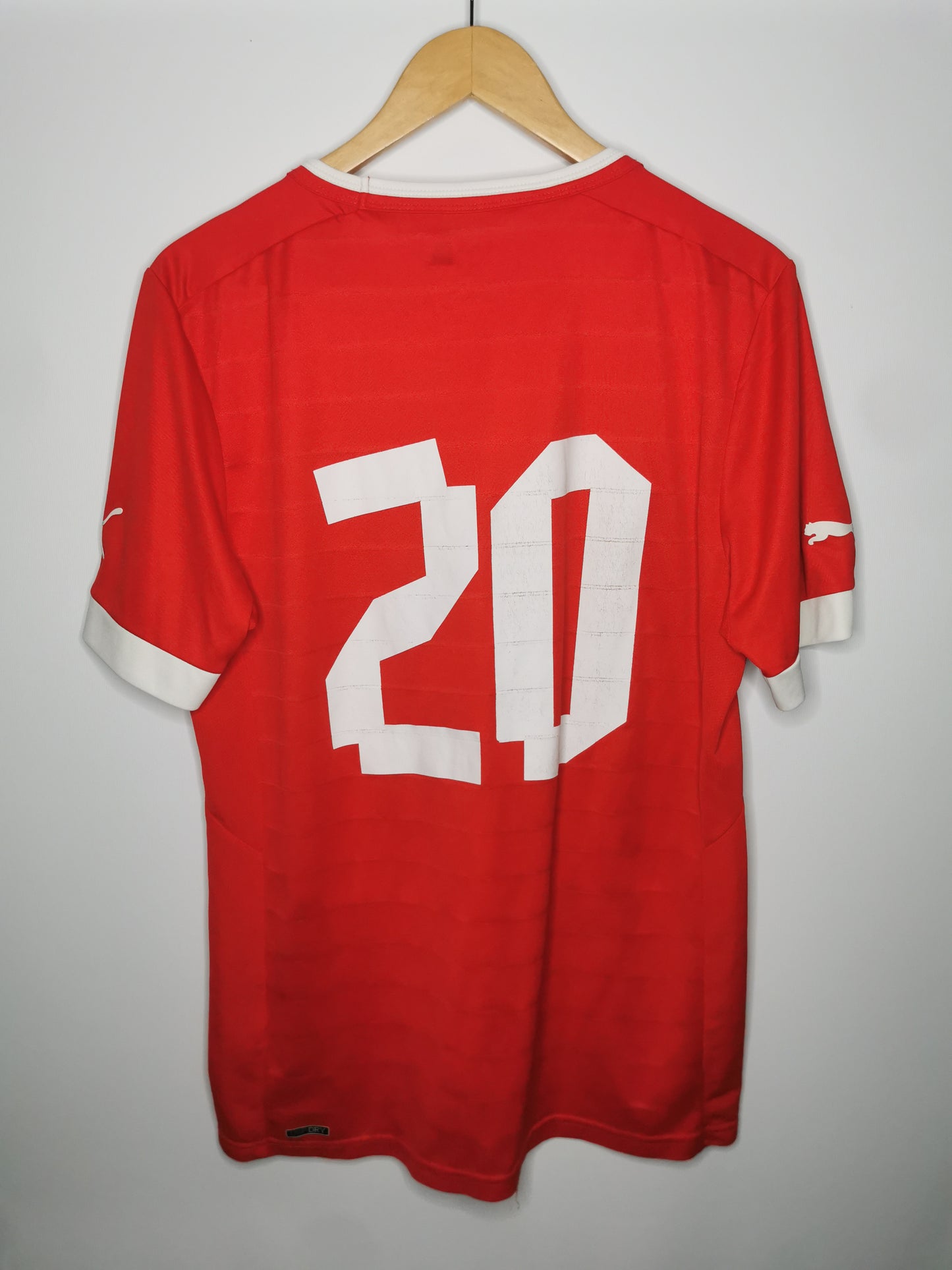 2012 Switzerland Home #20, Large