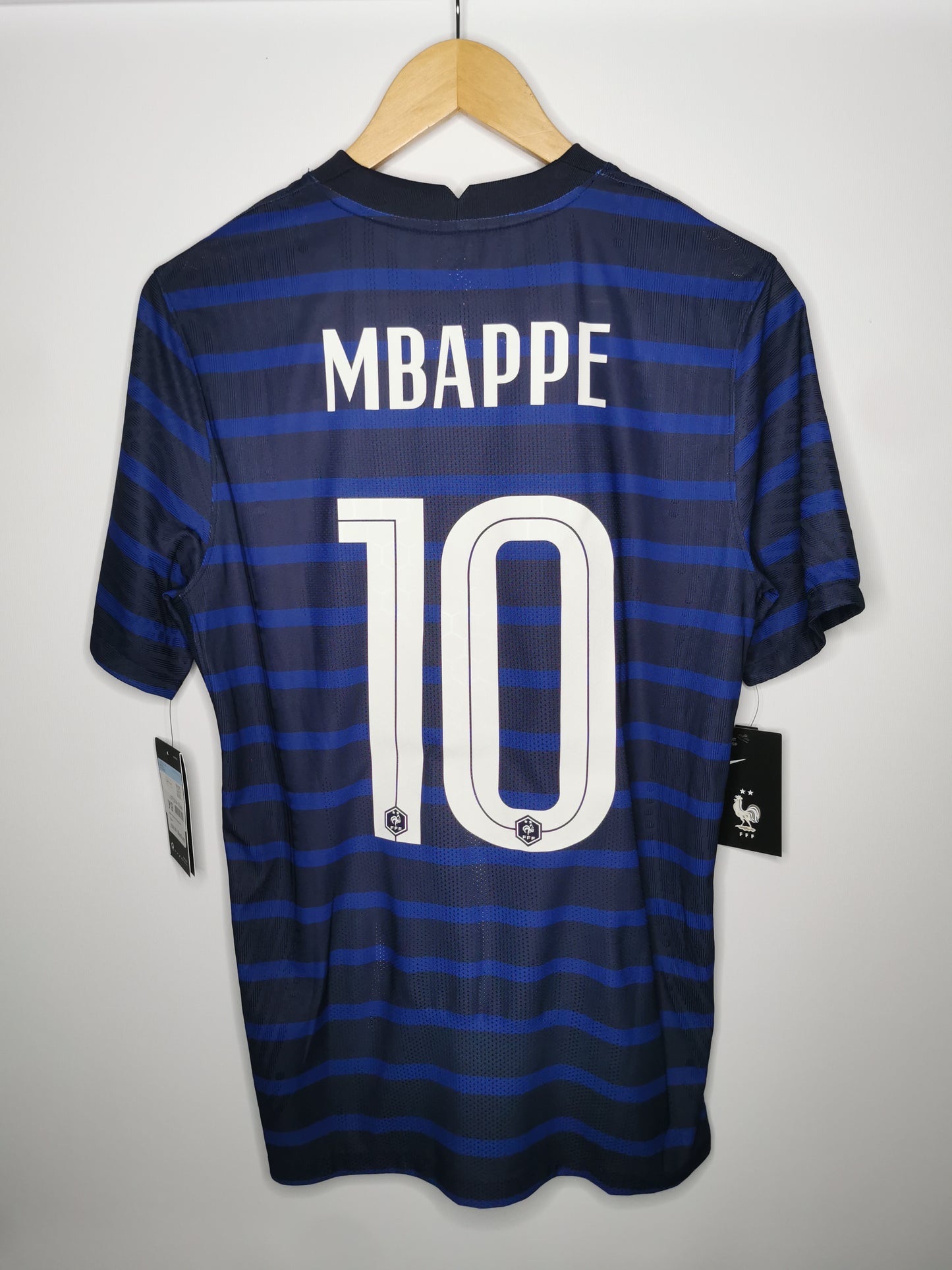 2020 France Home Player Spec 'Mbappe 10', Medium