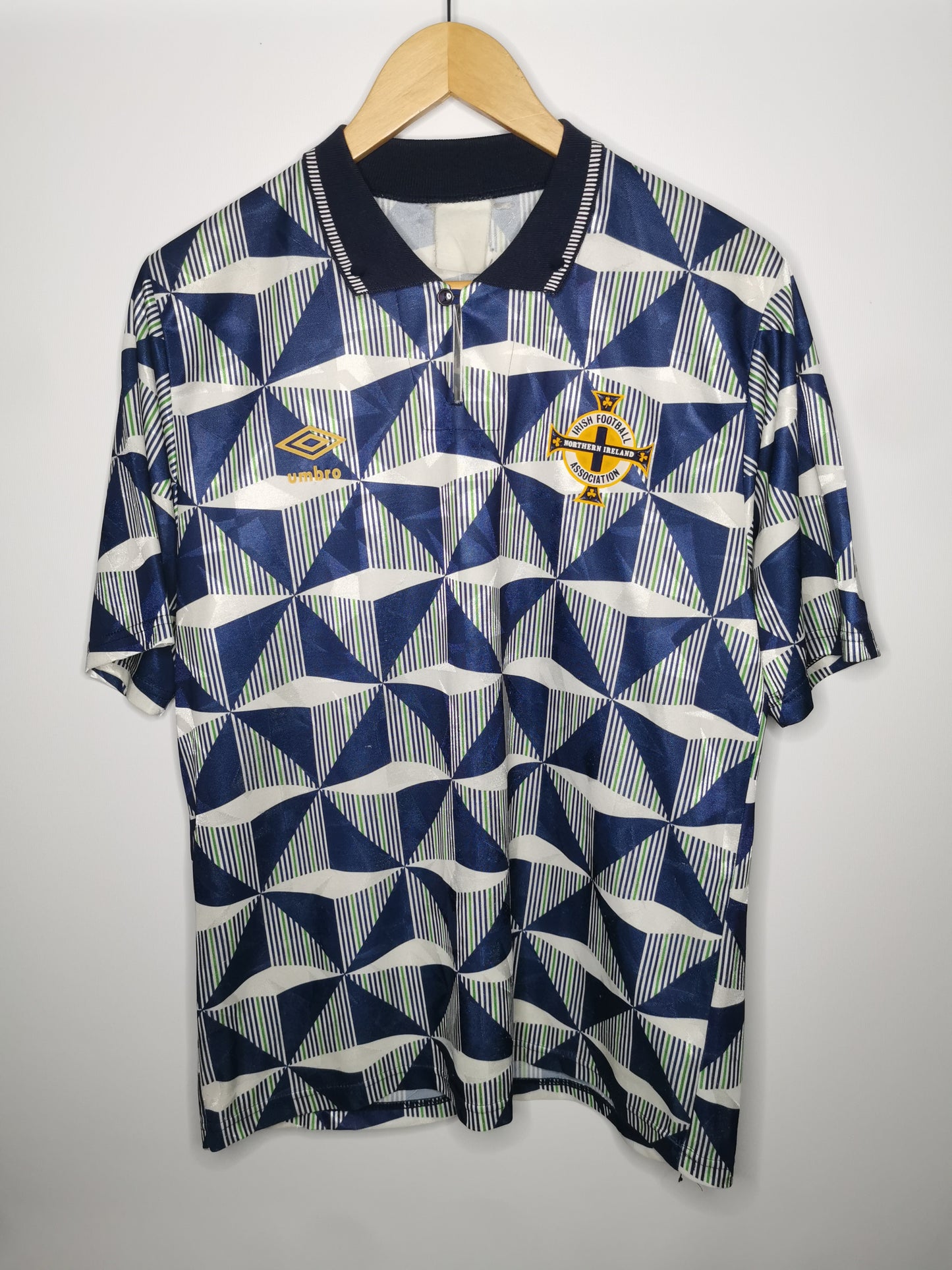 1990 Northern Ireland Away, Medium