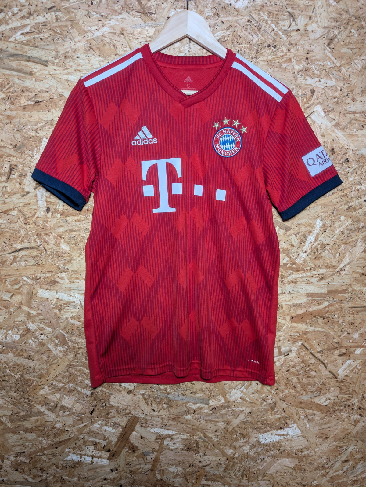 Authentic Bayern Munich 2018 Adidas Home Football Shirt 'Müller 13' Signed (Image 1)