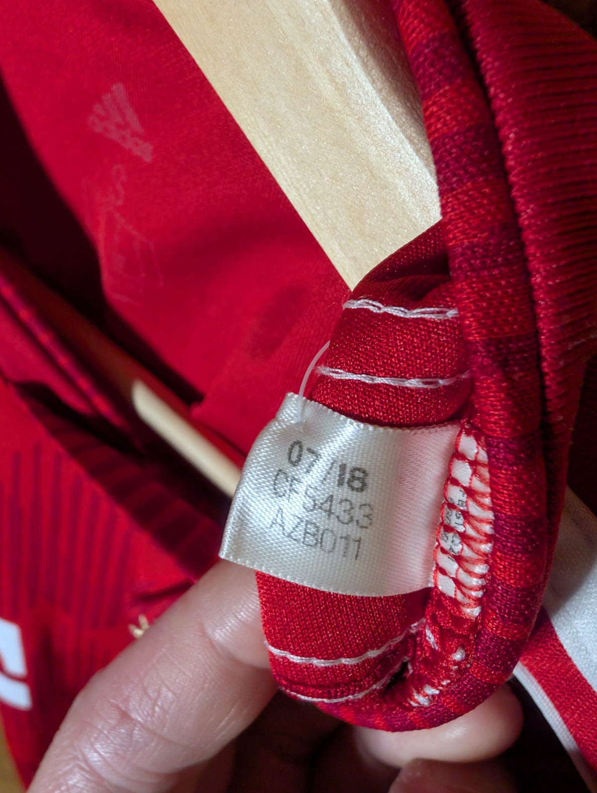 Authentic Bayern Munich 2018 Adidas Home Football Shirt 'Müller 13' Signed (Image 5)