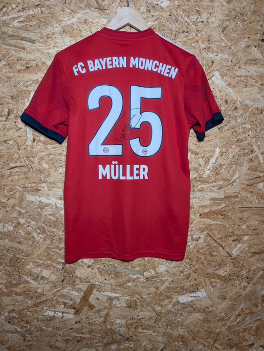 Authentic Bayern Munich 2018 Adidas Home Football Shirt 'Müller 13' Signed (Image 2)