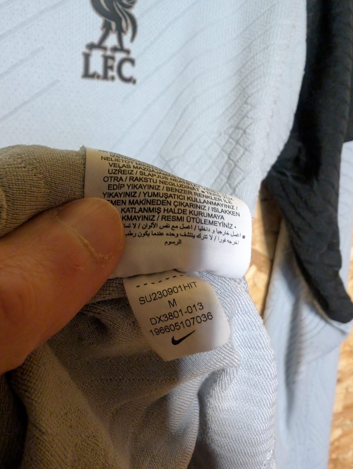 2022 Liverpool Player Issue Training Top #9, Medium (tight fit)