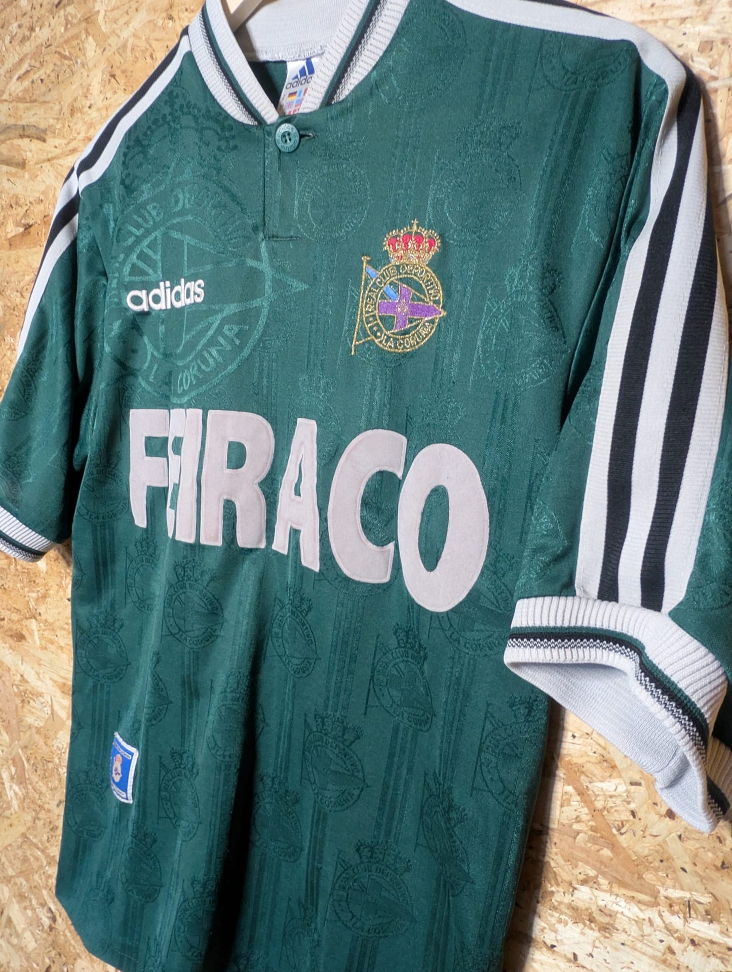 1996 Deportivo La Coruna Away, Small